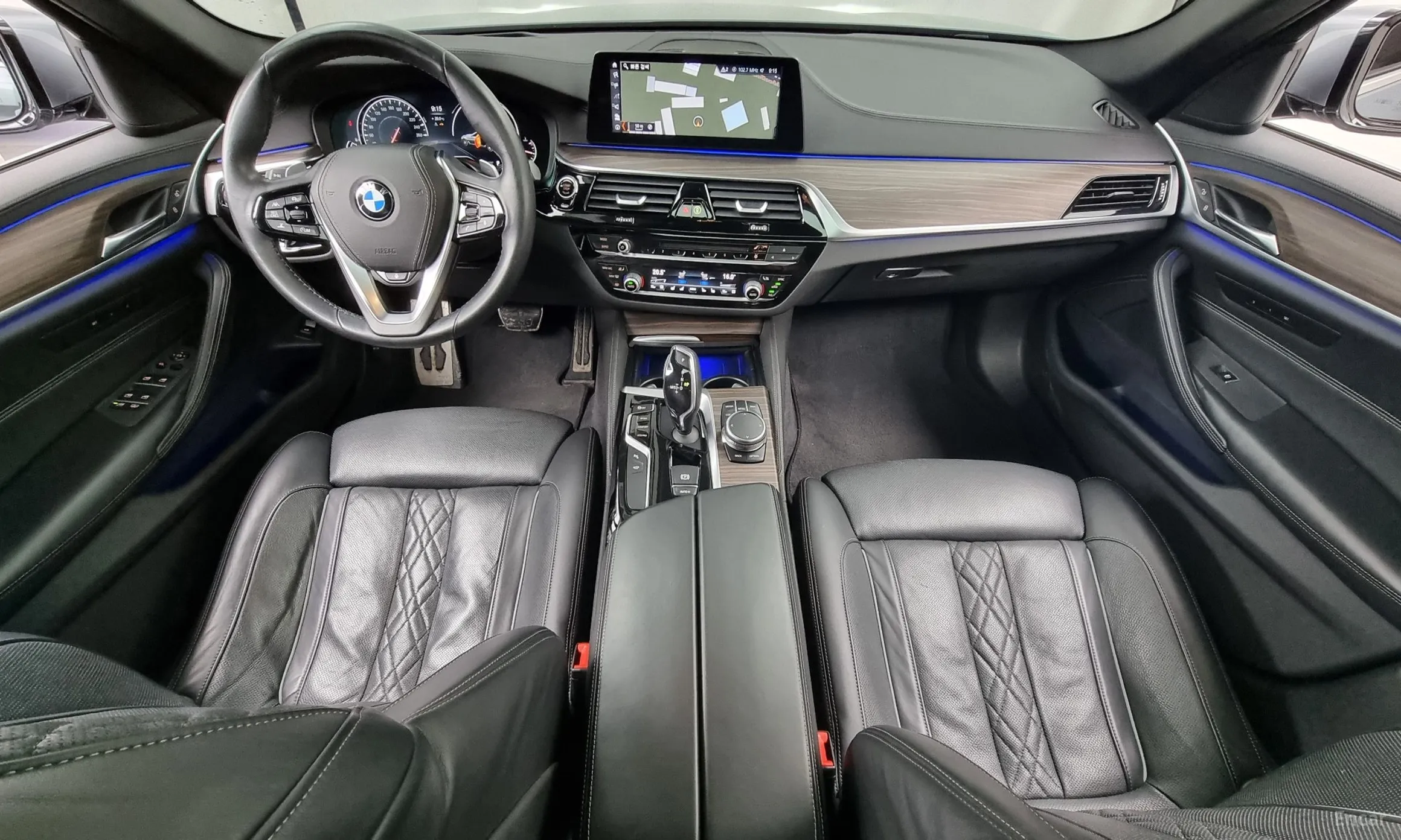 BMW 5 Series (G30) превью 4