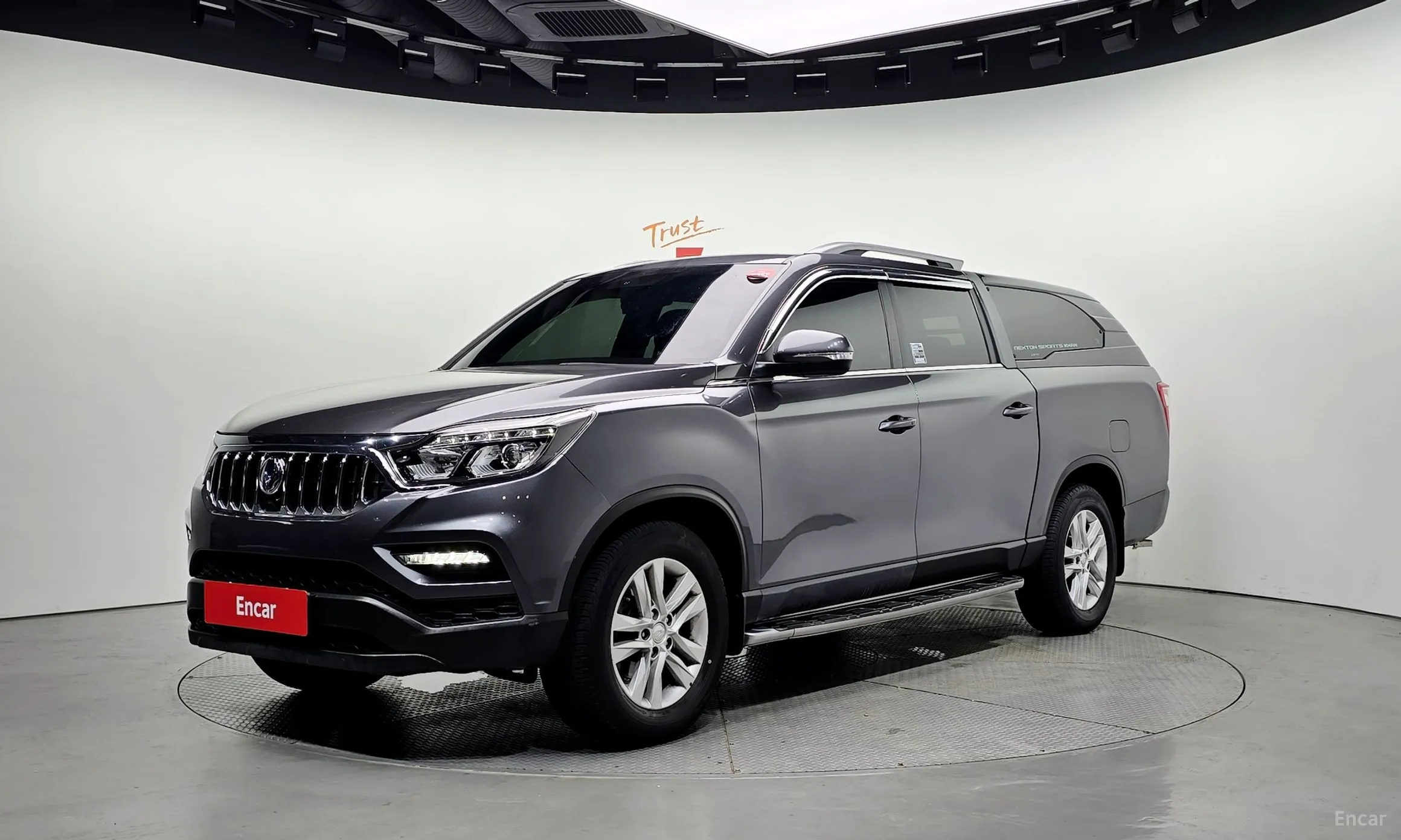 Rexton Sports Khan