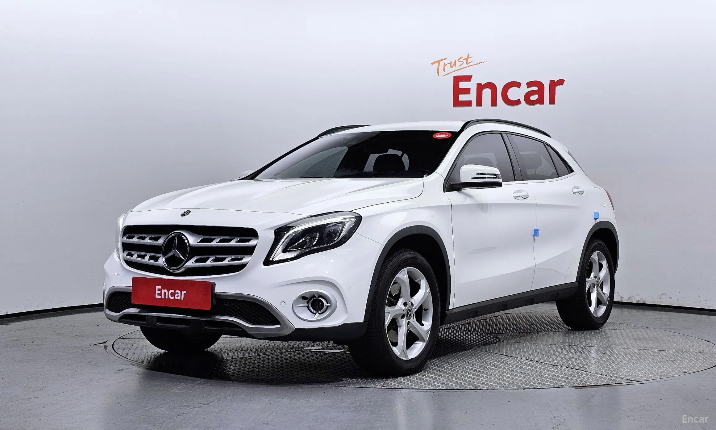 Mercedes Benz GLA-Class X156