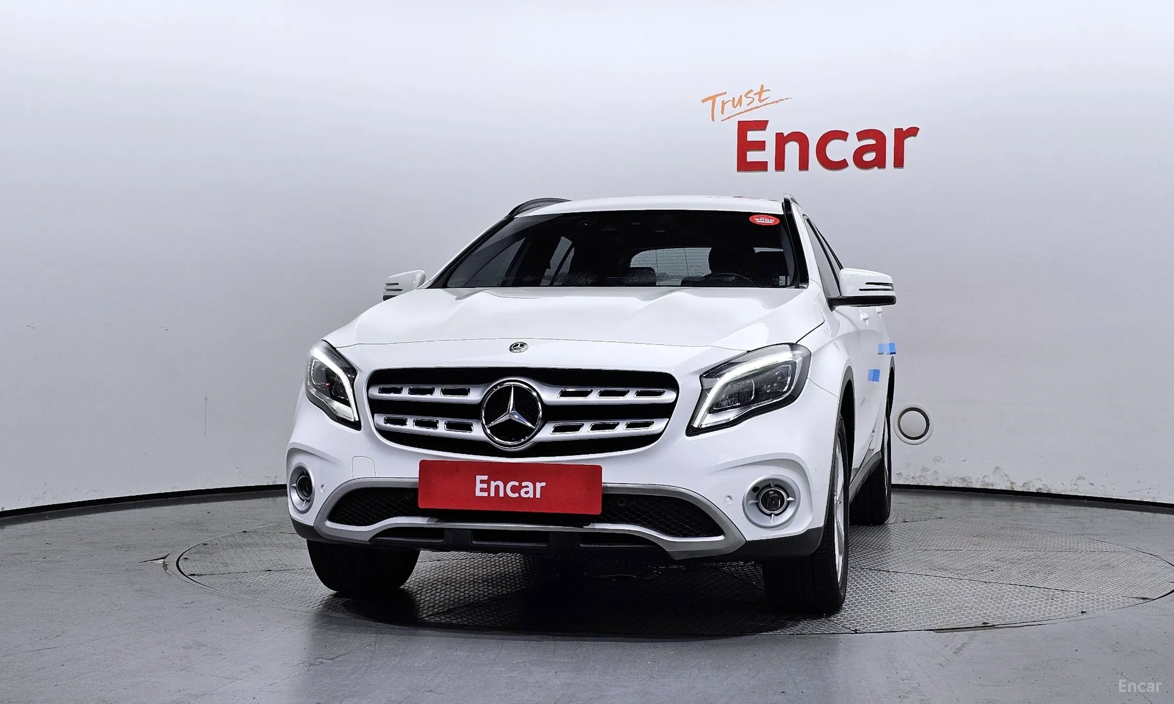 Mercedes Benz GLA-Class X156