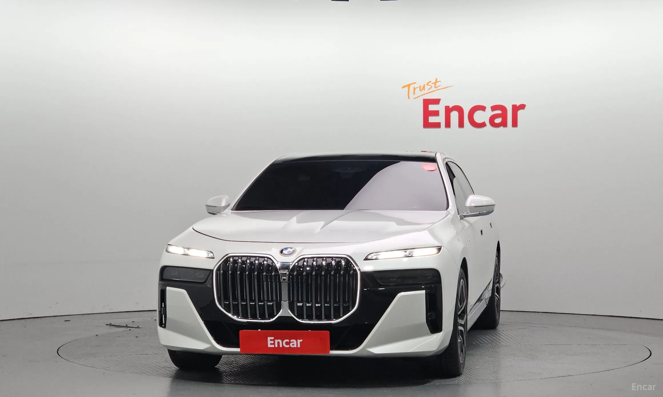 BMW 7 Series (G70) превью 2