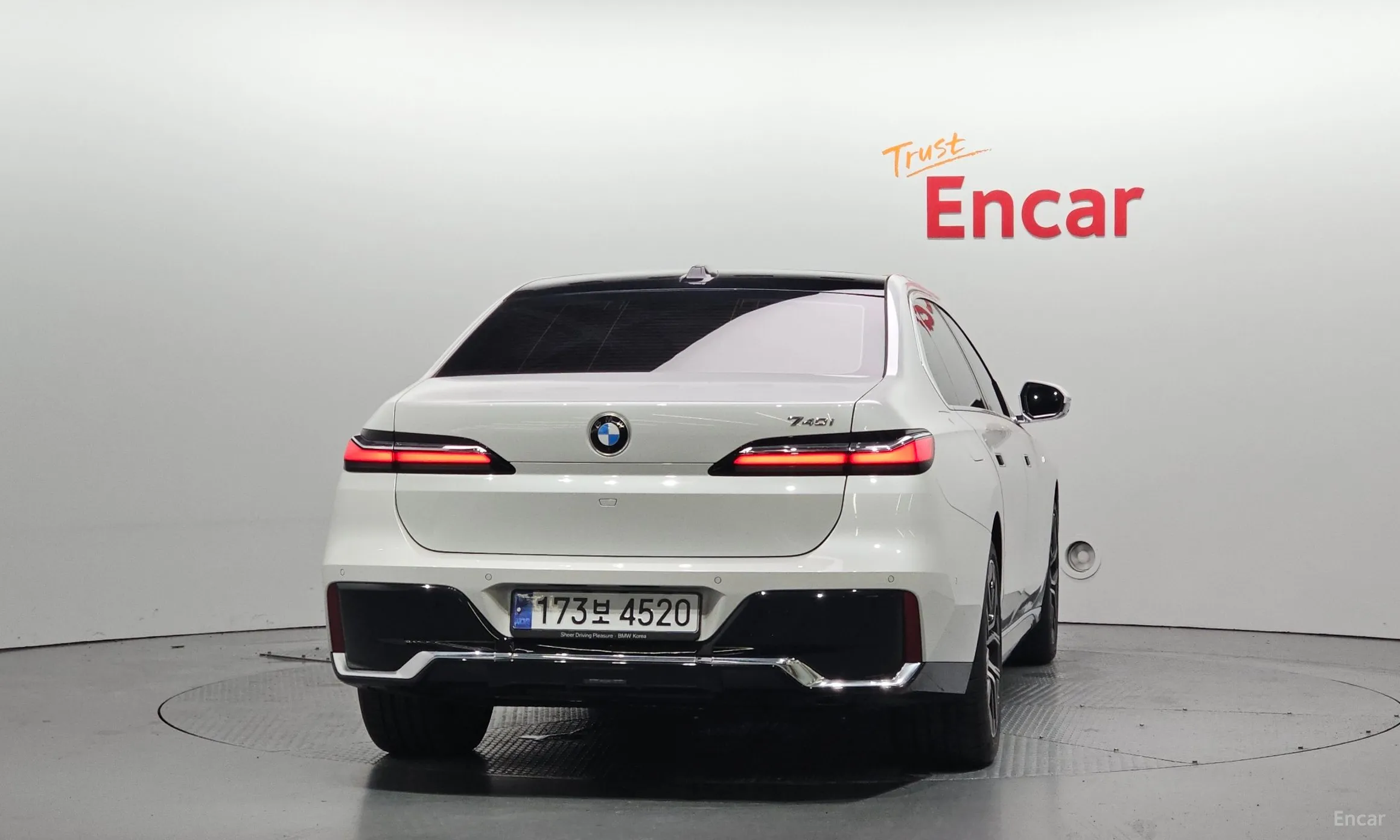 BMW 7 Series (G70) превью 3