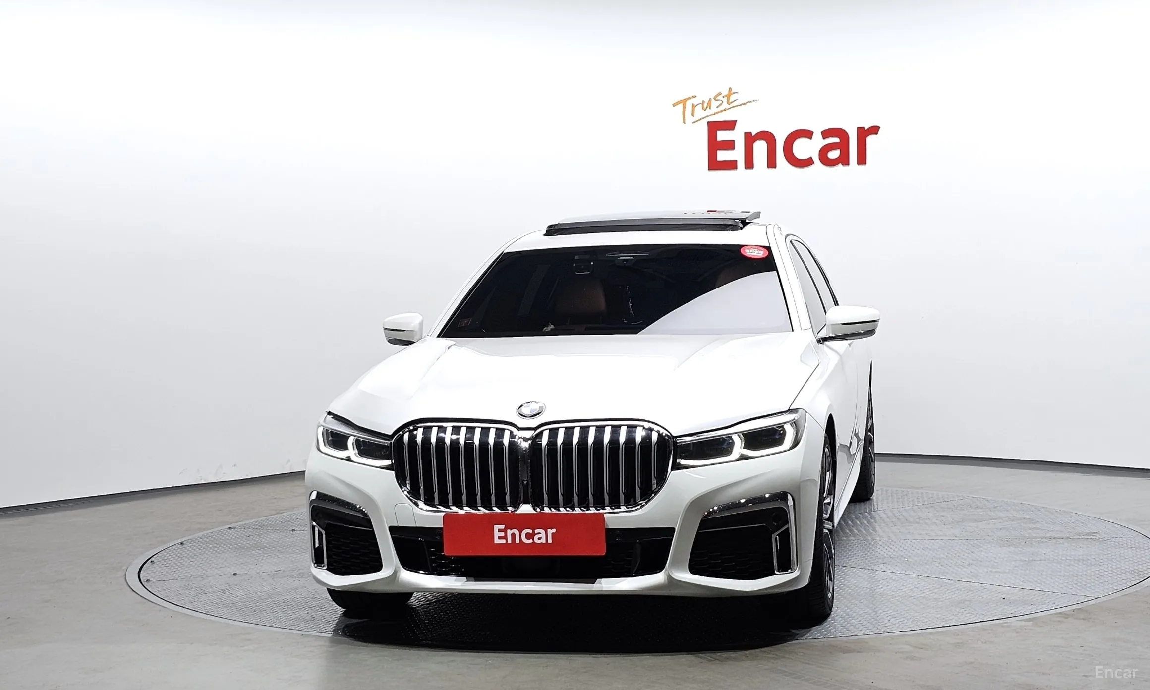 BMW 7 Series (G11) превью 2