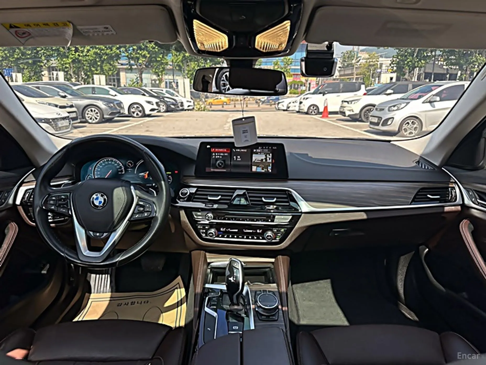BMW 5 Series (G30) превью 4