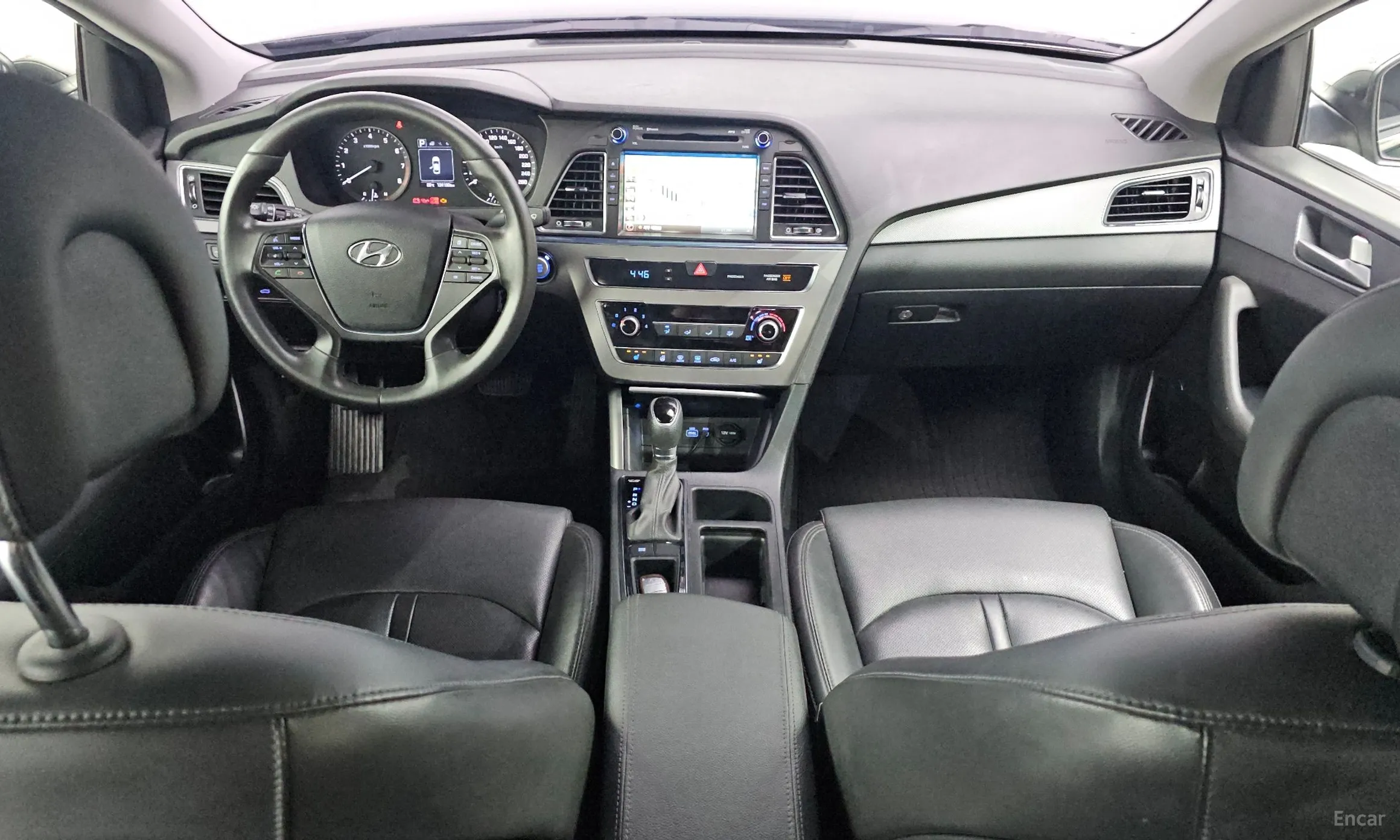 Hyundai LF Sonata превью 4