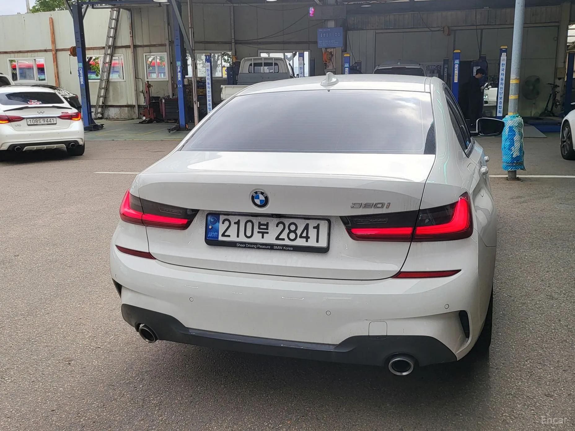 BMW 3 Series (G20) превью 3