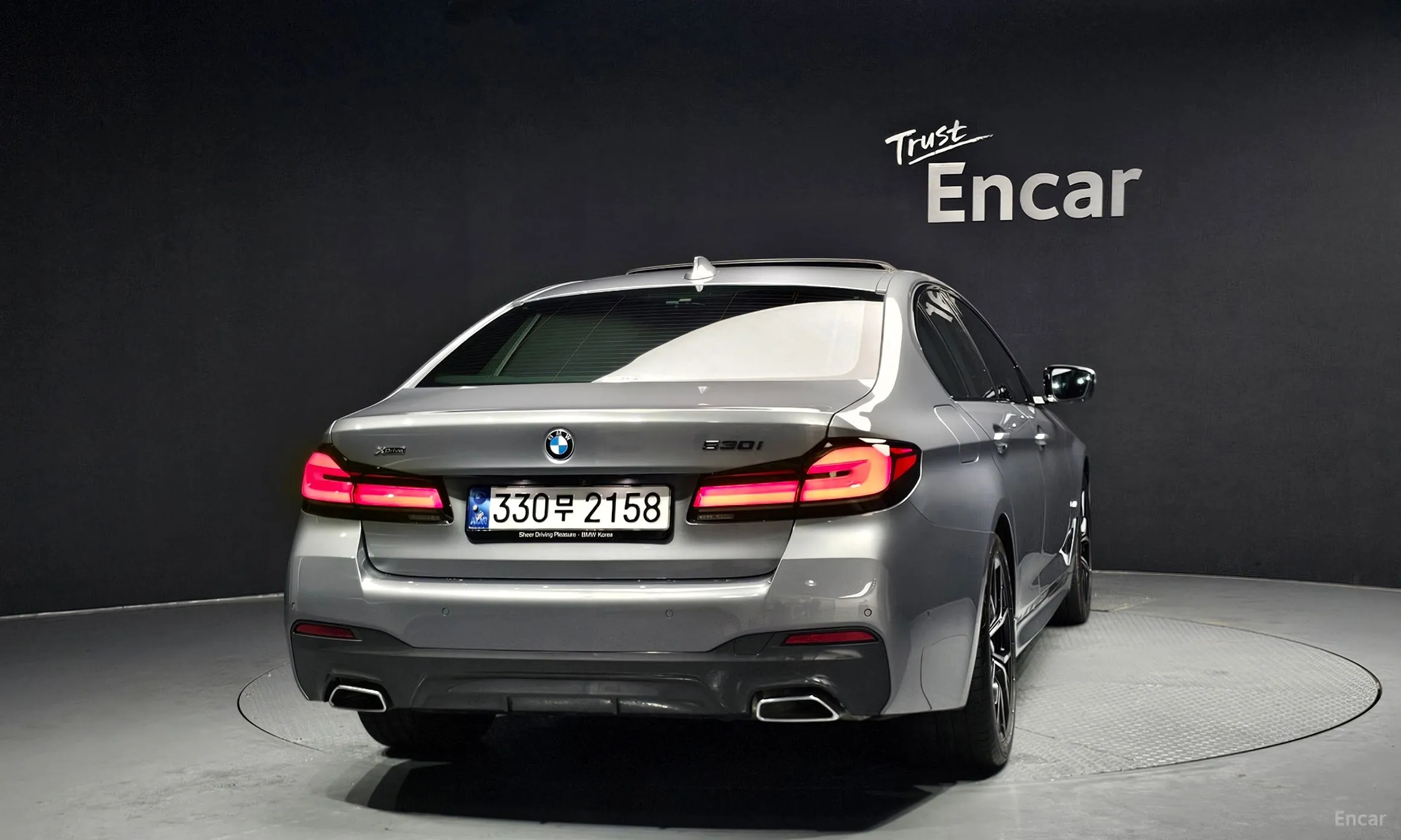 BMW 5 Series (G30) превью 3