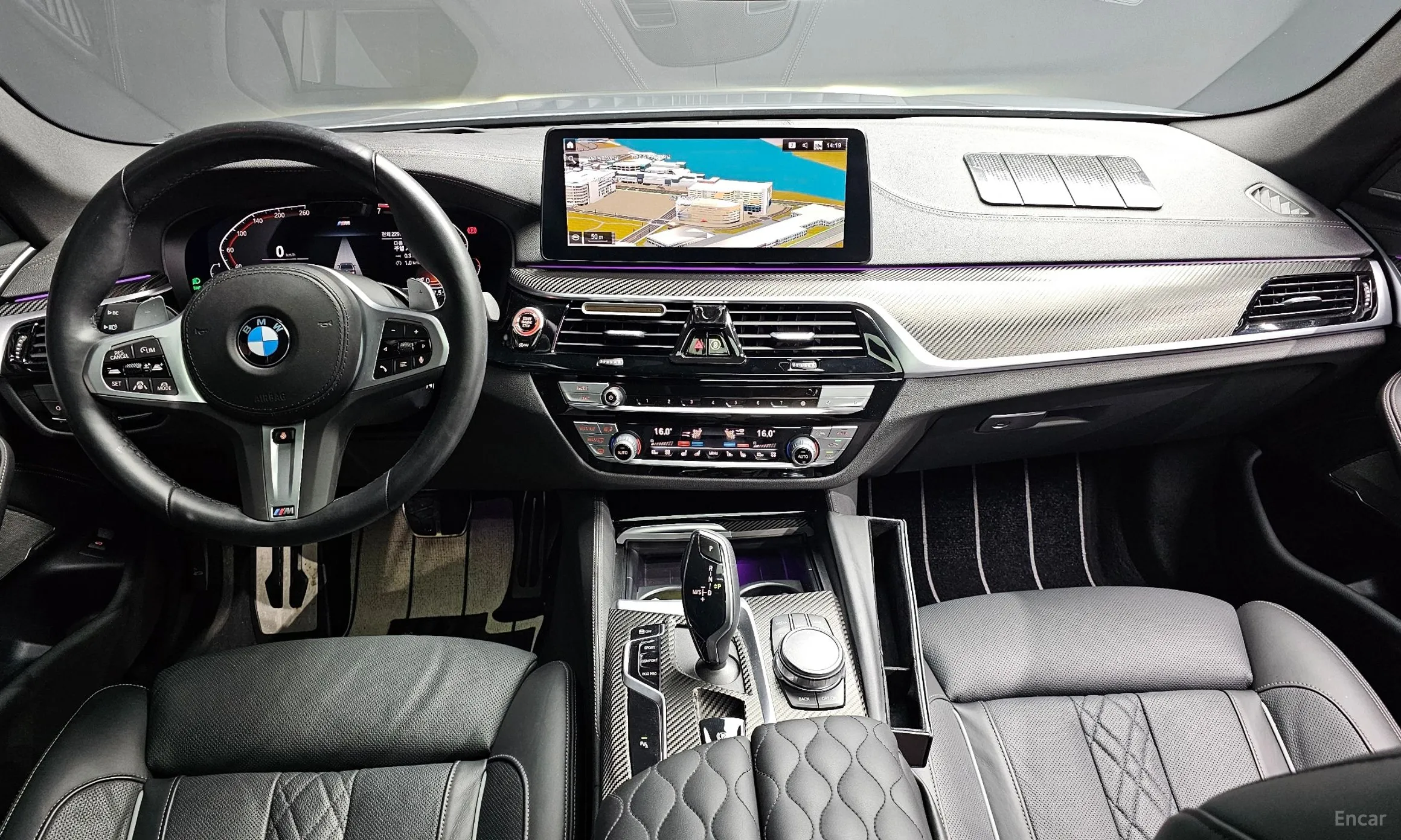 BMW 5 Series (G30) превью 4