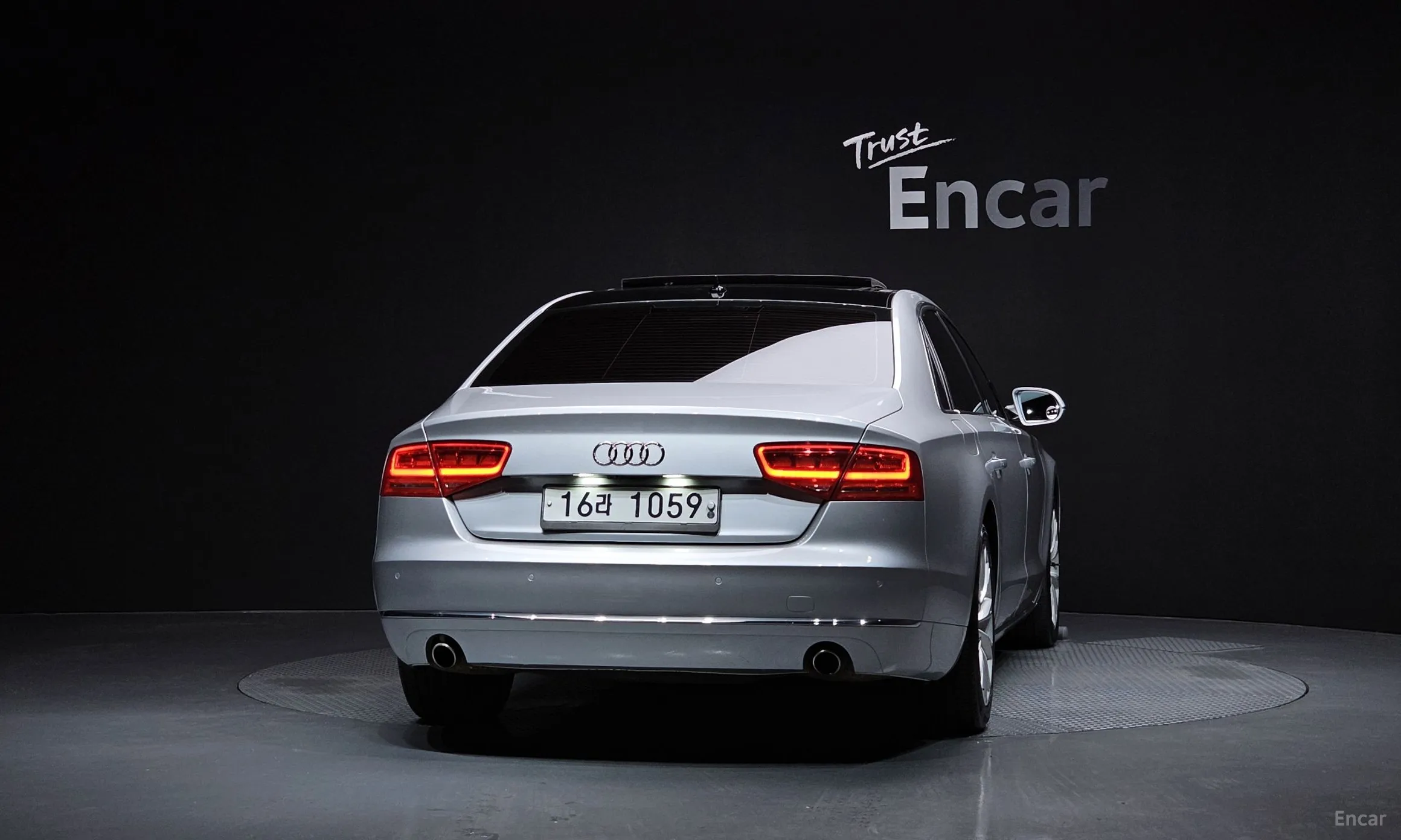 Audi New A8 превью 3
