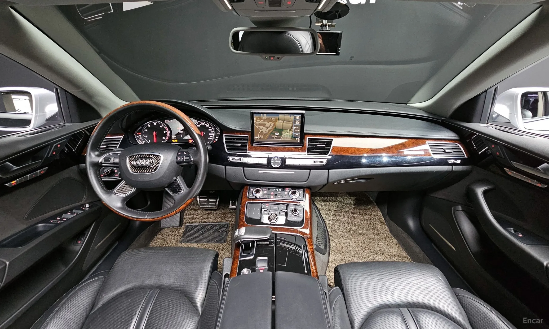 Audi New A8 превью 4