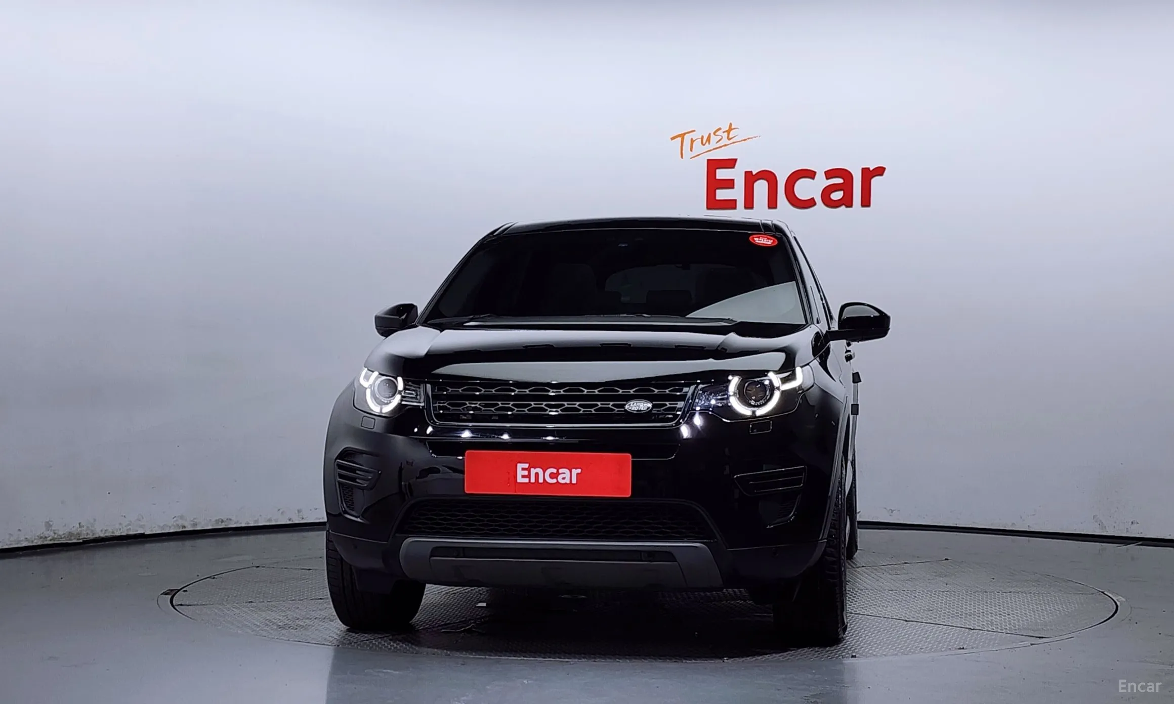 Land Rover Discovery Sports превью 2