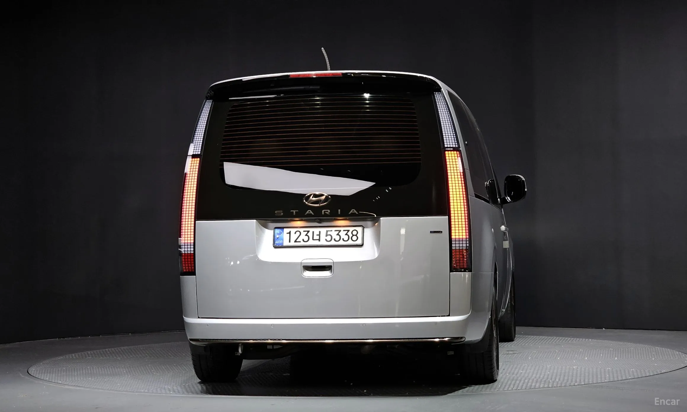 Hyundai Staria превью 3