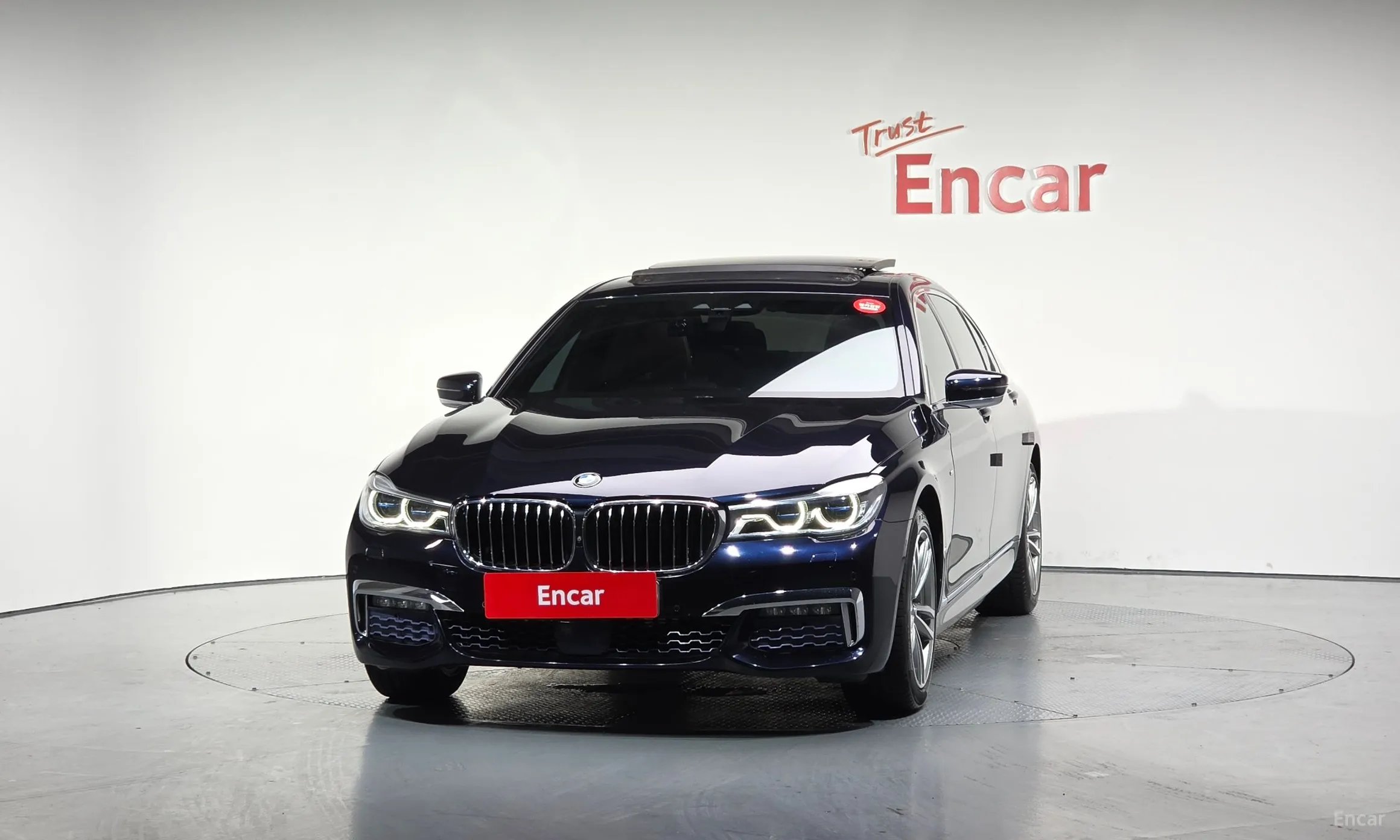 BMW 7 Series (G11) превью 2