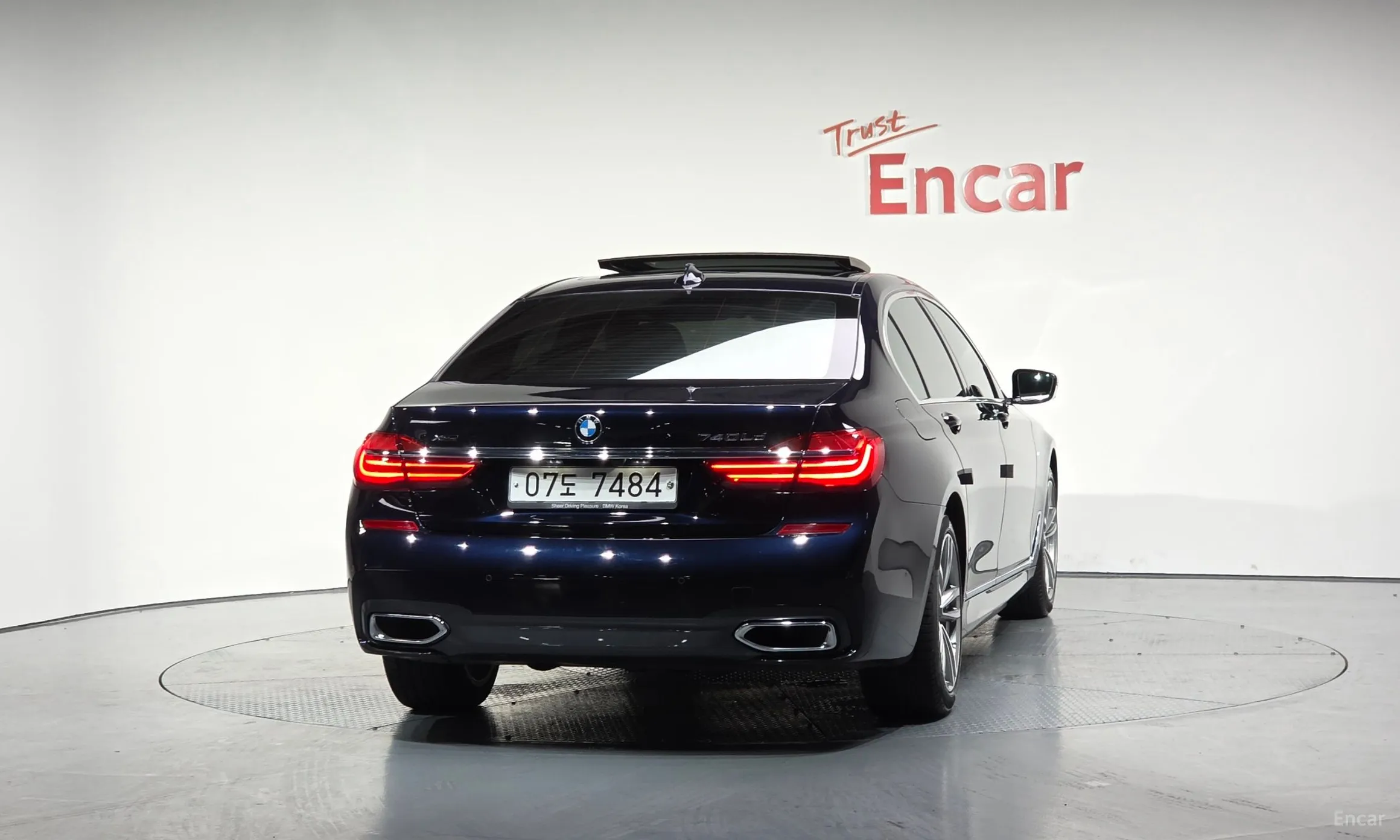 BMW 7 Series (G11) превью 3