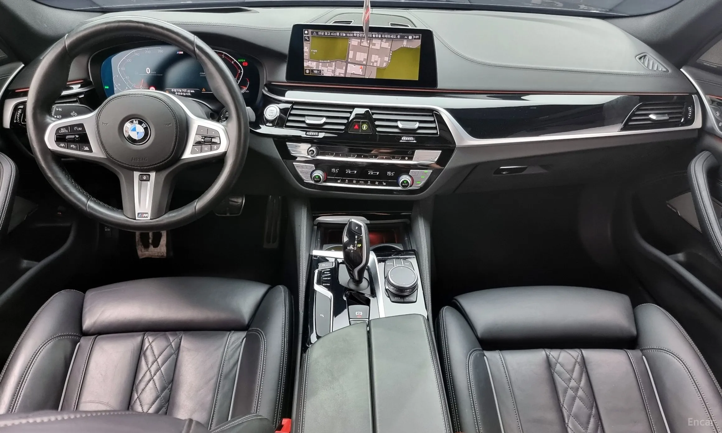 BMW 5 Series (G30) превью 4