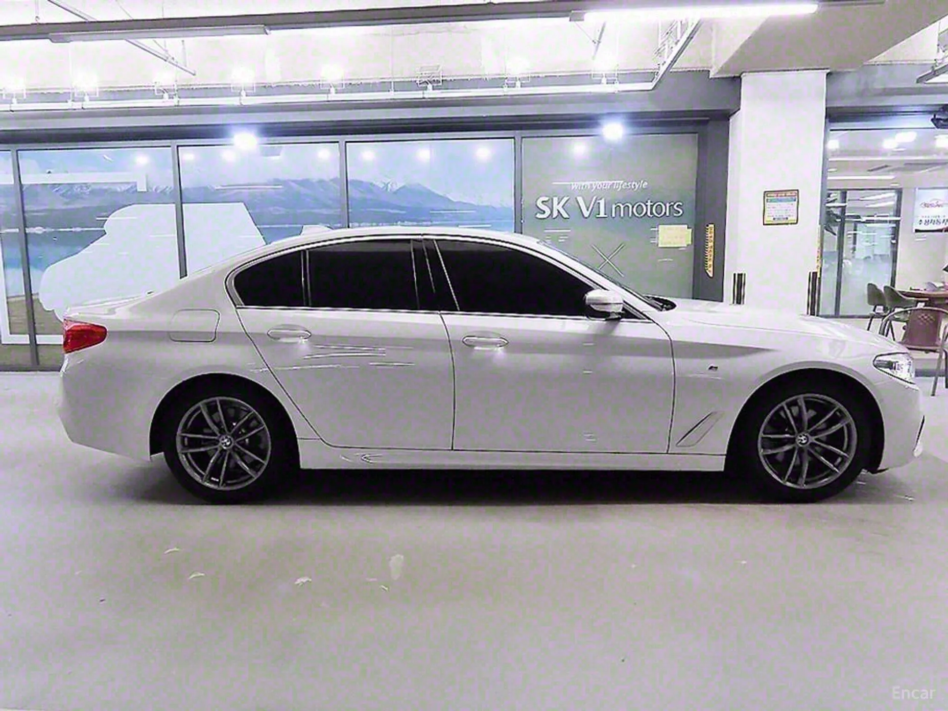 BMW 5 Series (G30) превью 2