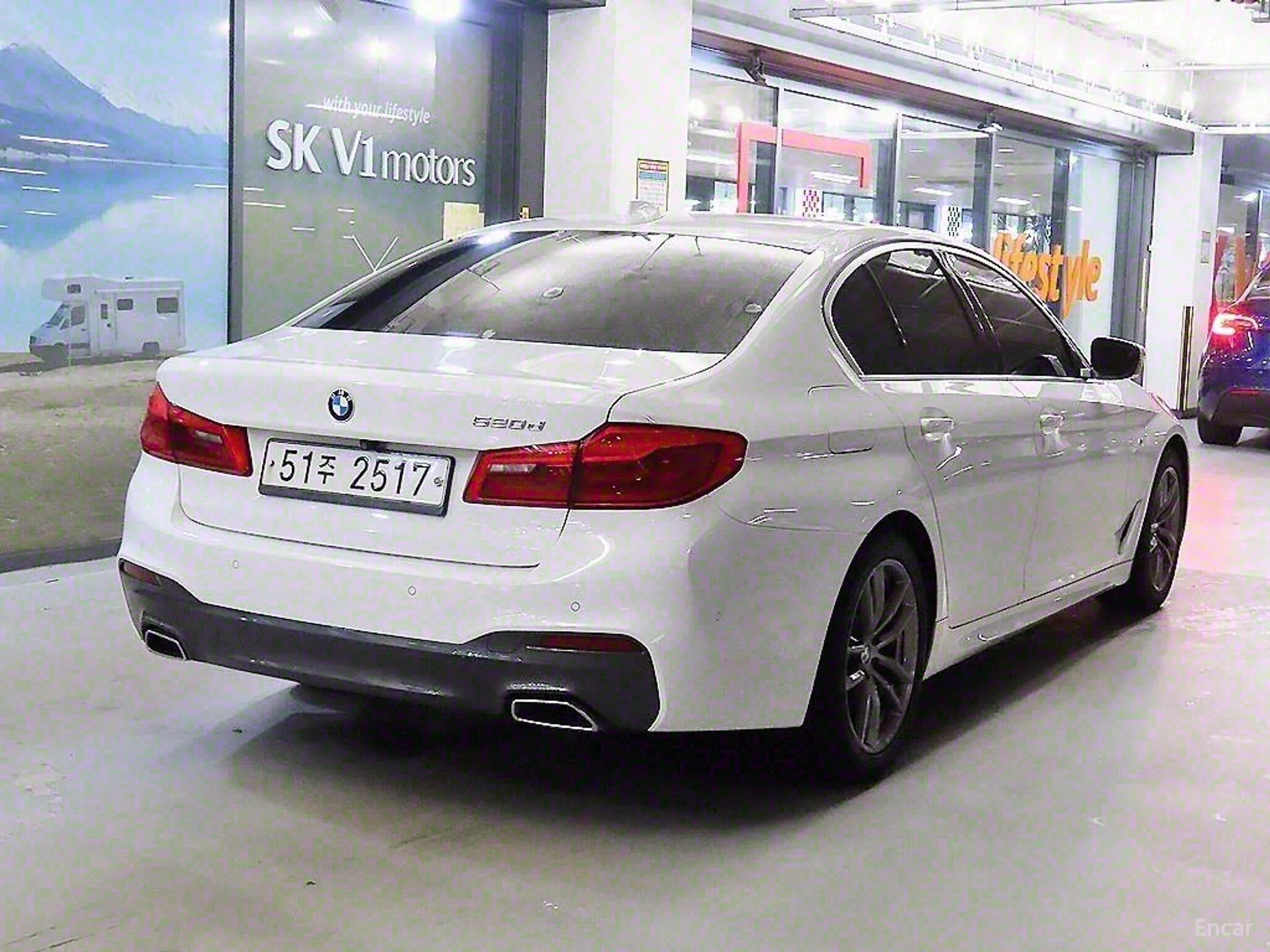 BMW 5 Series (G30) превью 3
