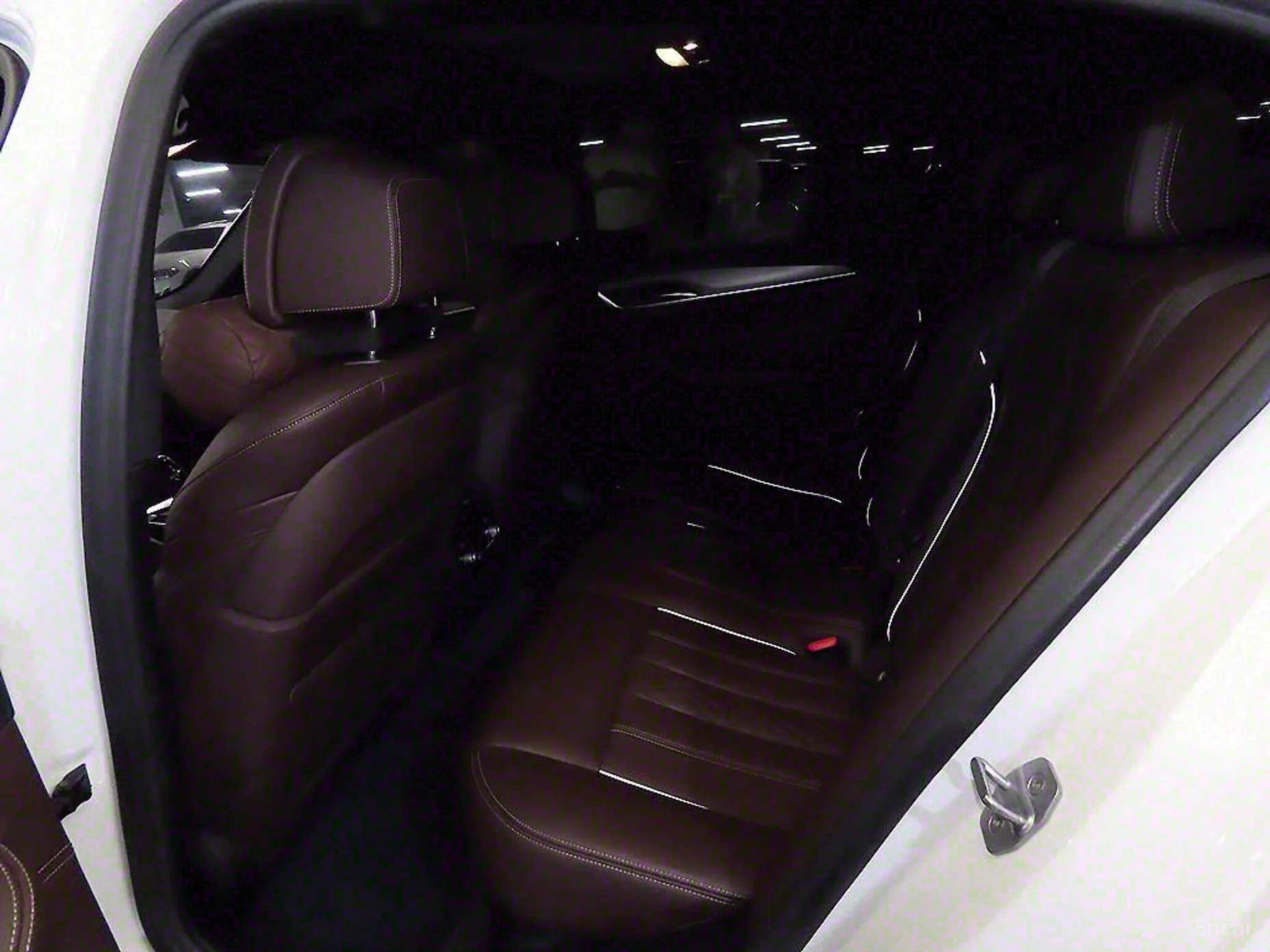 BMW 5 Series (G30) превью 4