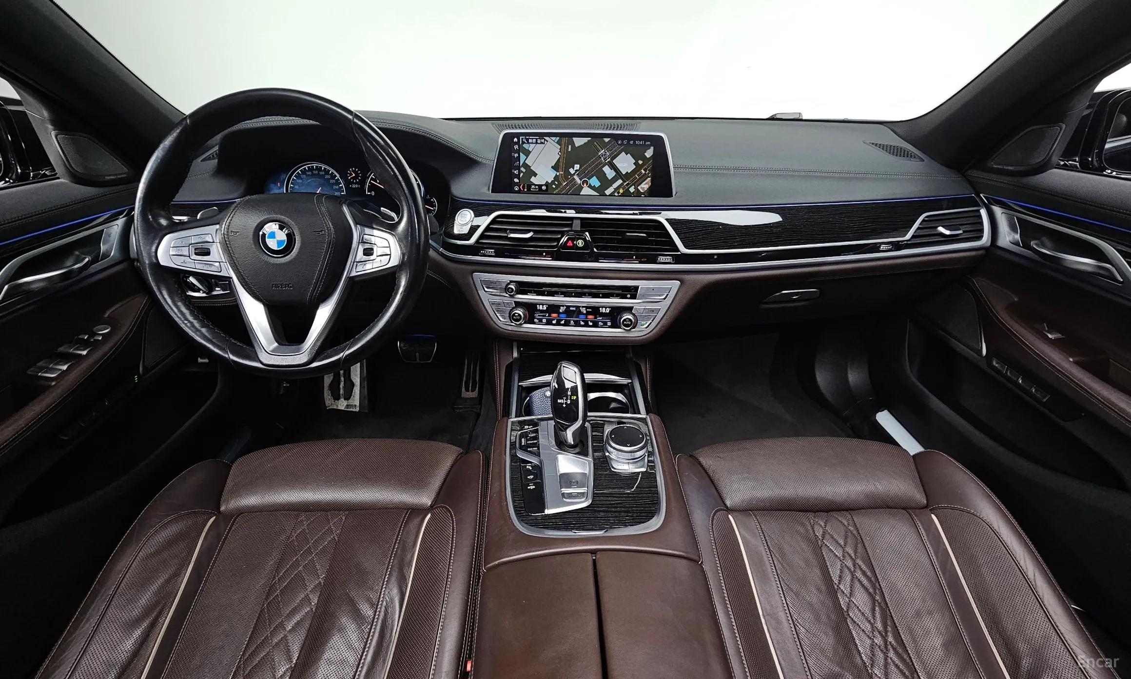 BMW 7 Series (G11) превью 4