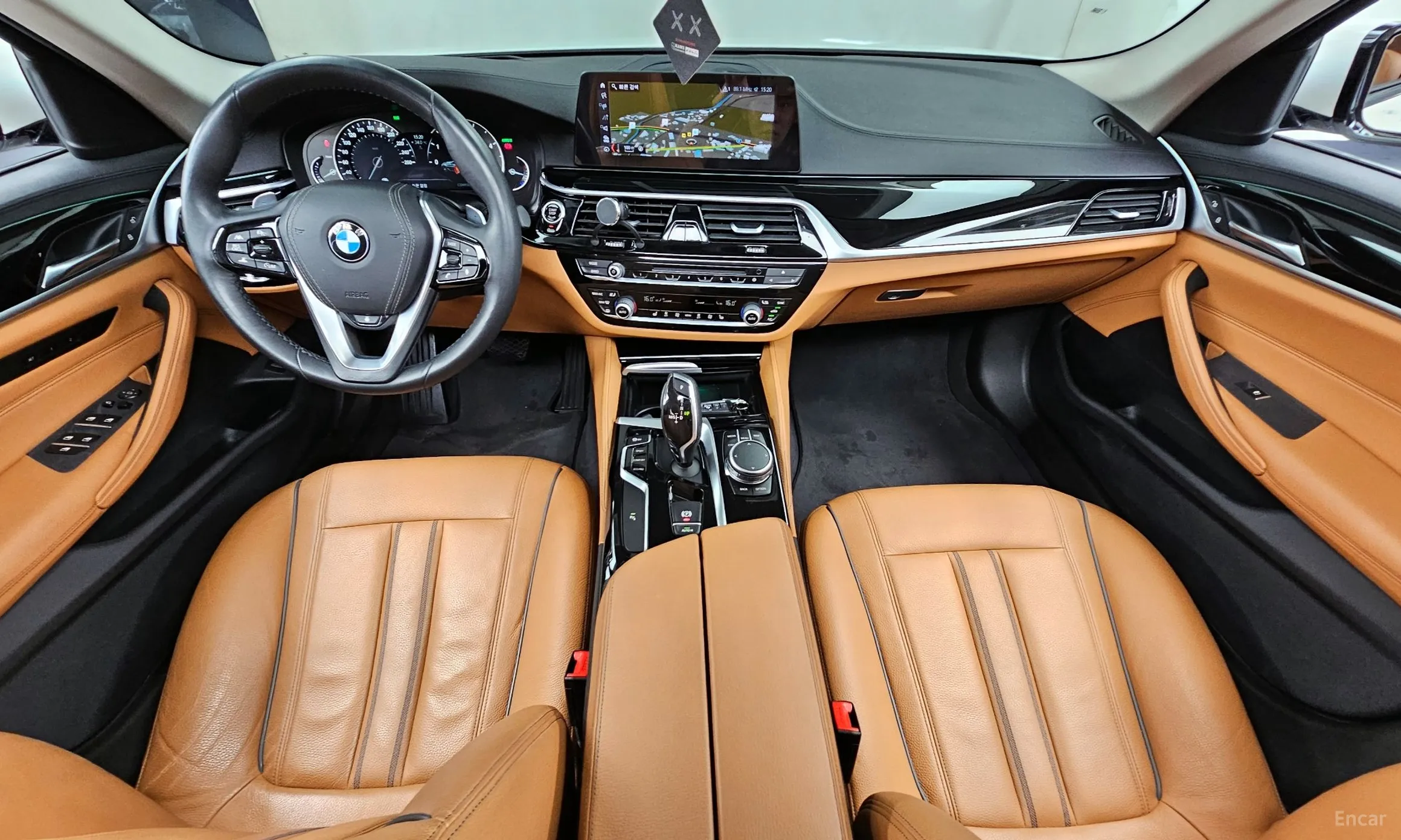 BMW 5 Series (G30) превью 4