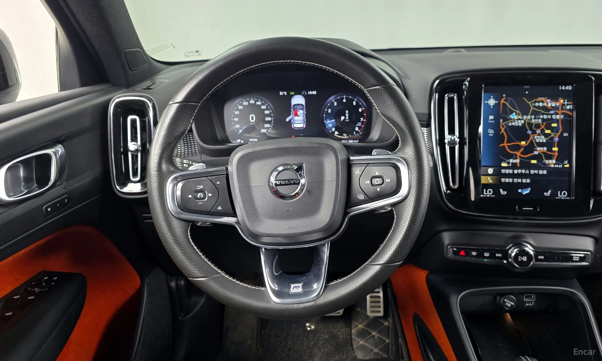 Volvo XC40 превью 13