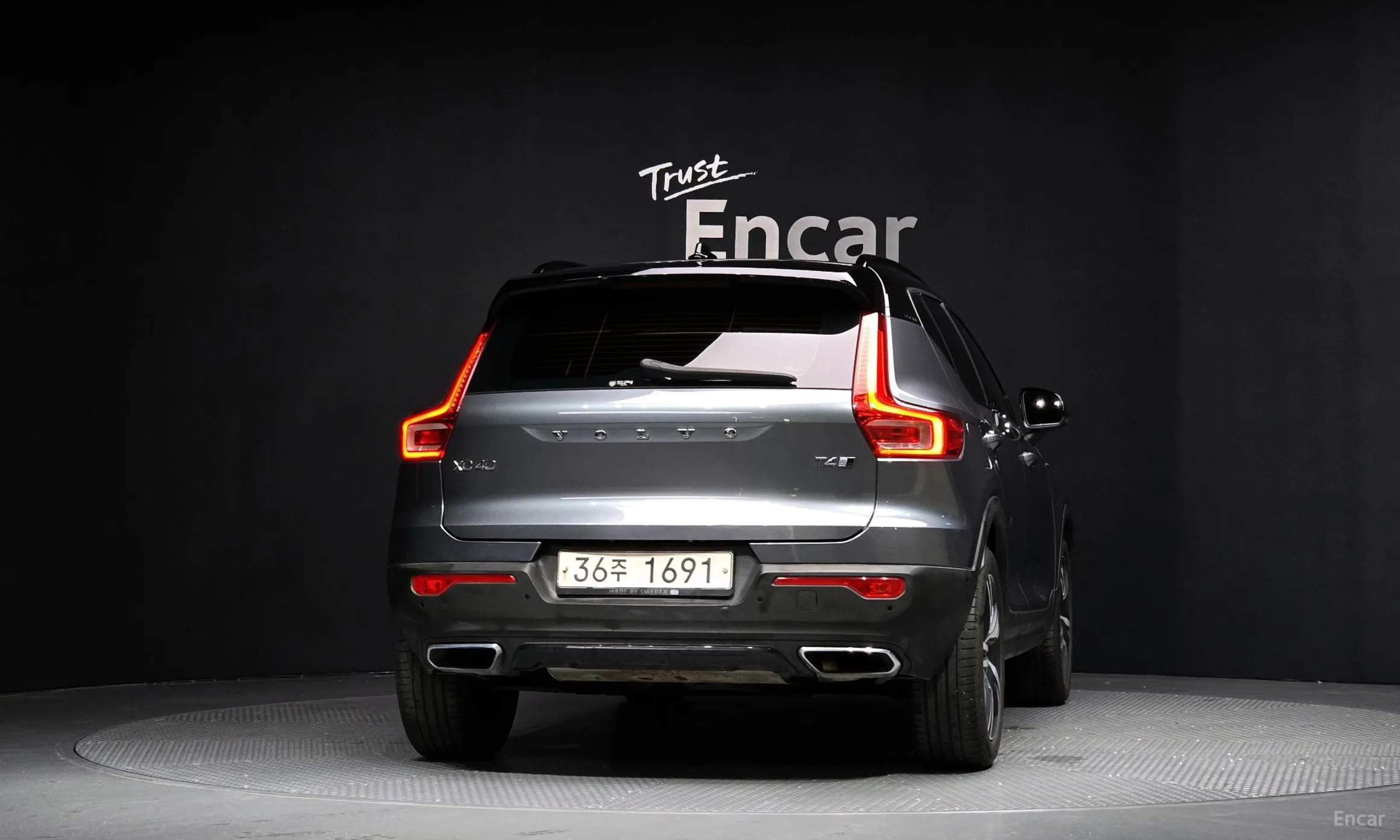 Volvo XC40 превью 4