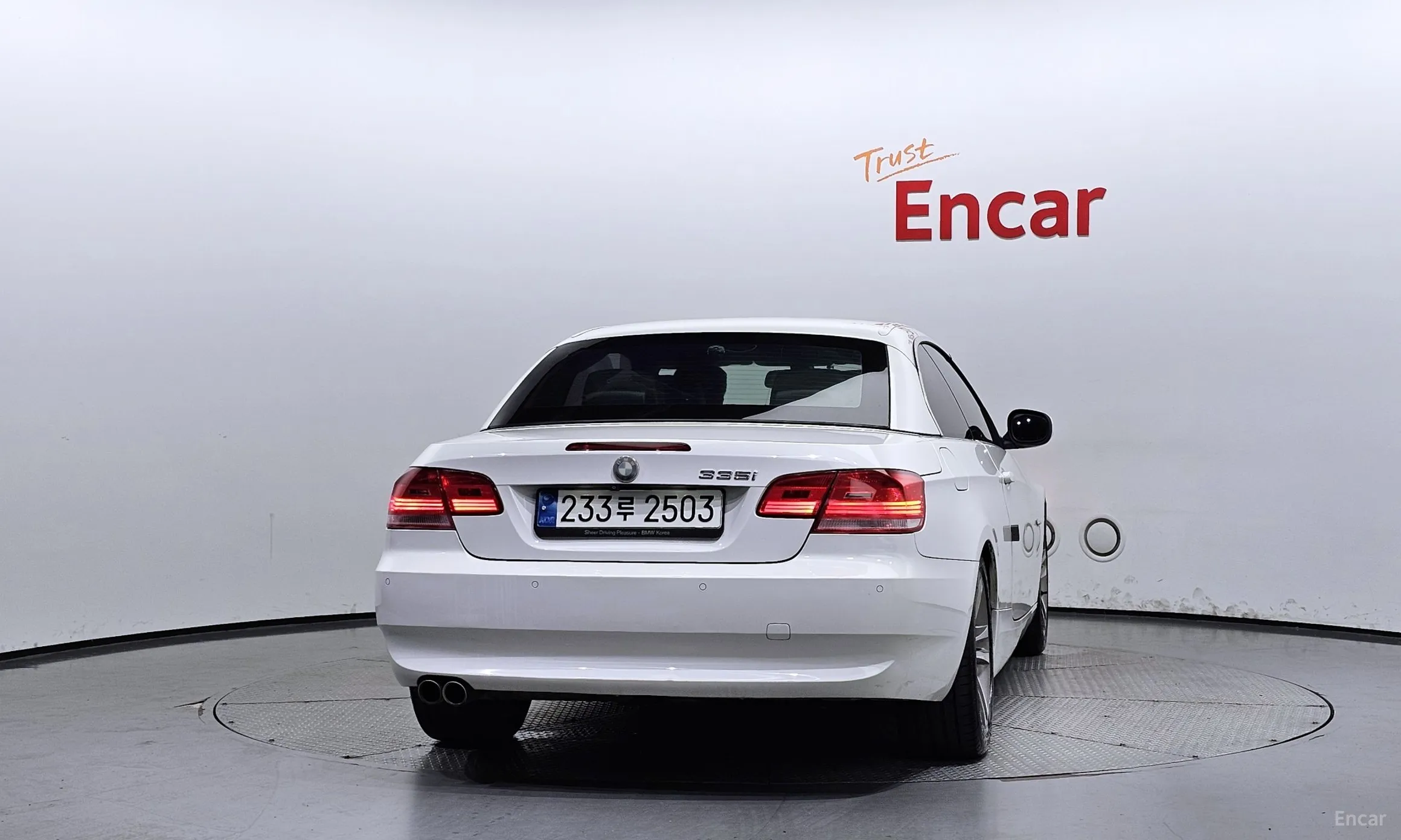 BMW 3 Series (E90) превью 3