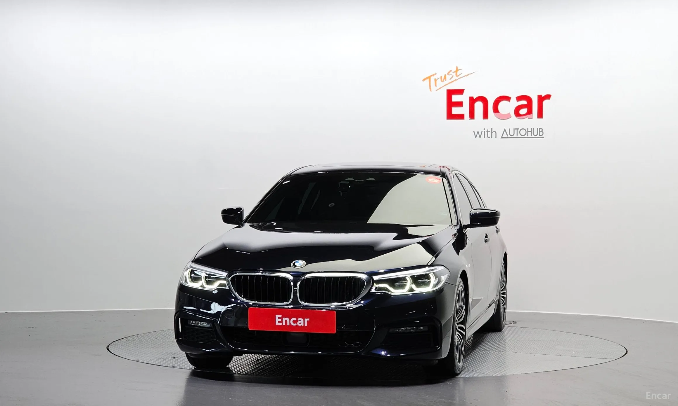 BMW 5 Series (G30) превью 2