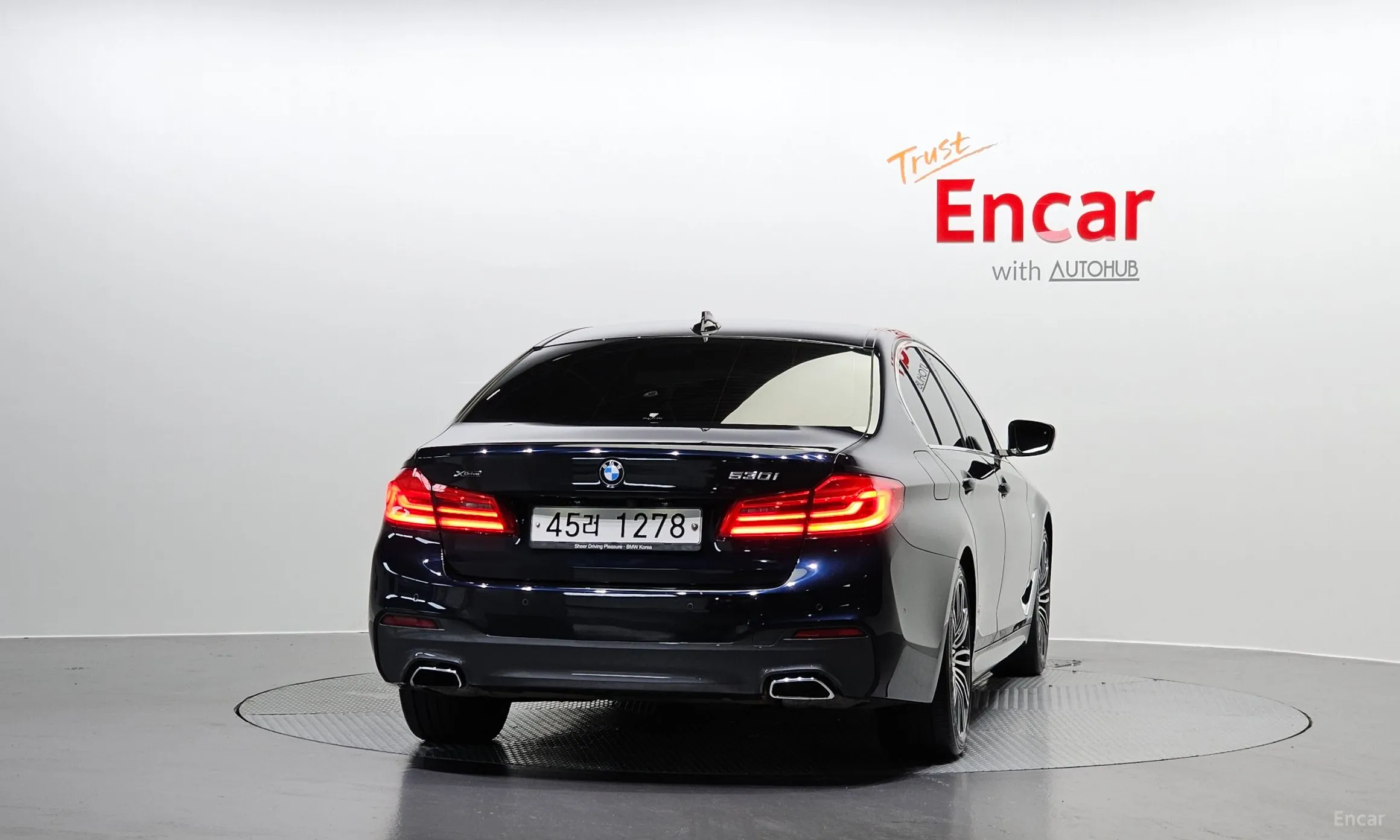 BMW 5 Series (G30) превью 3