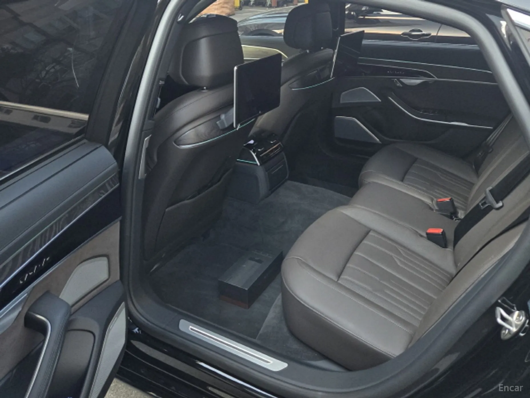 Audi A8 (D5) превью 4