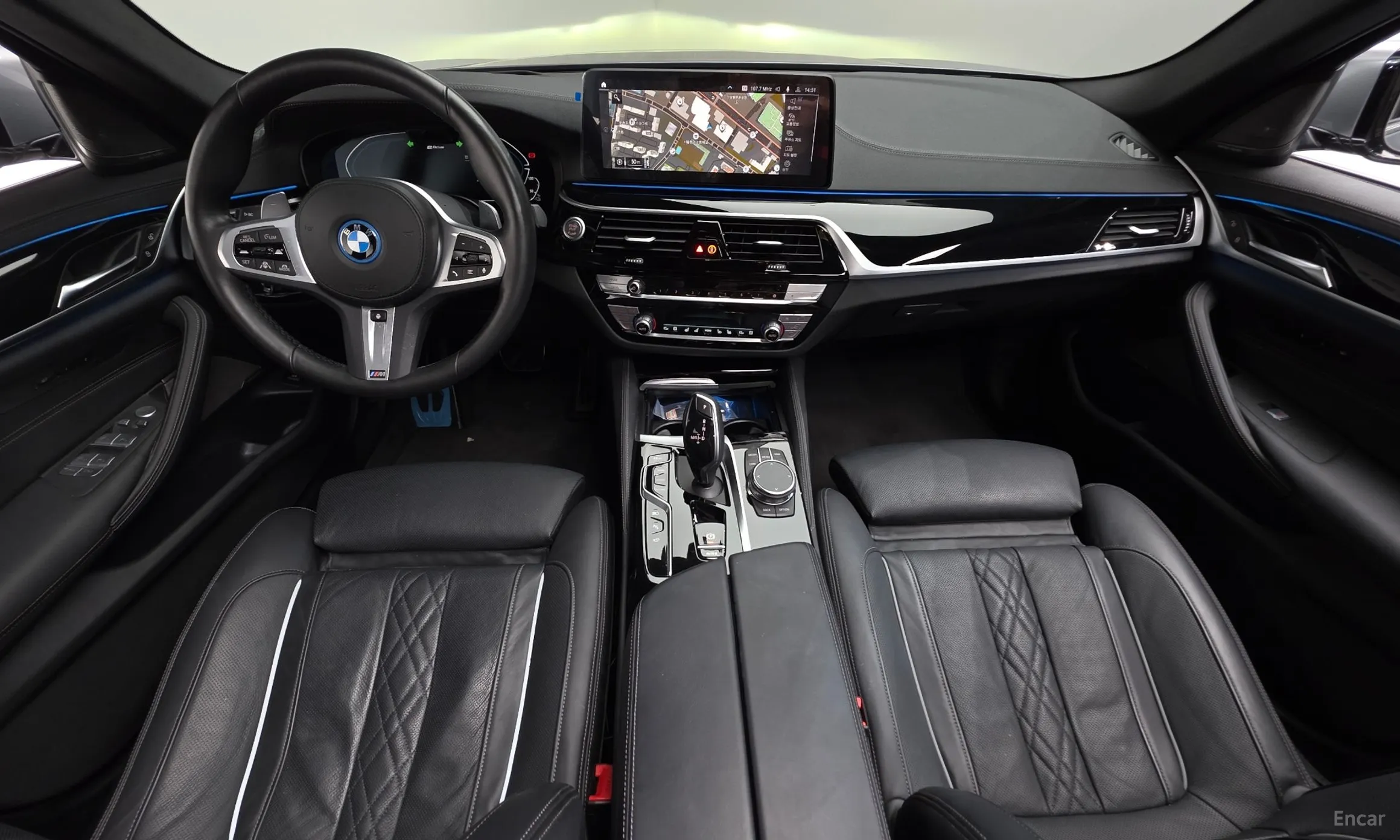 BMW 5 Series (G30) превью 4
