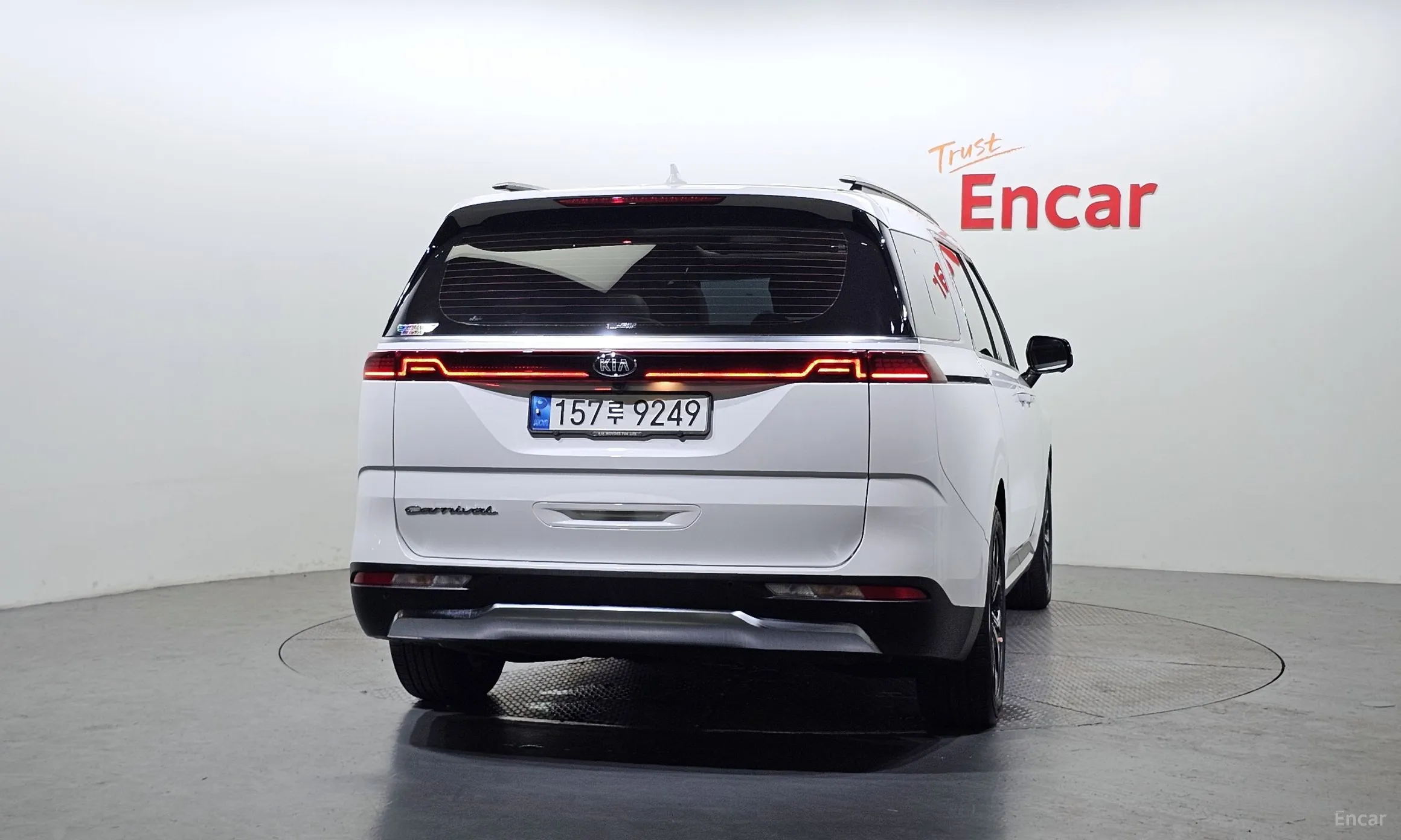 Kia Carnival Gen 4 превью 3