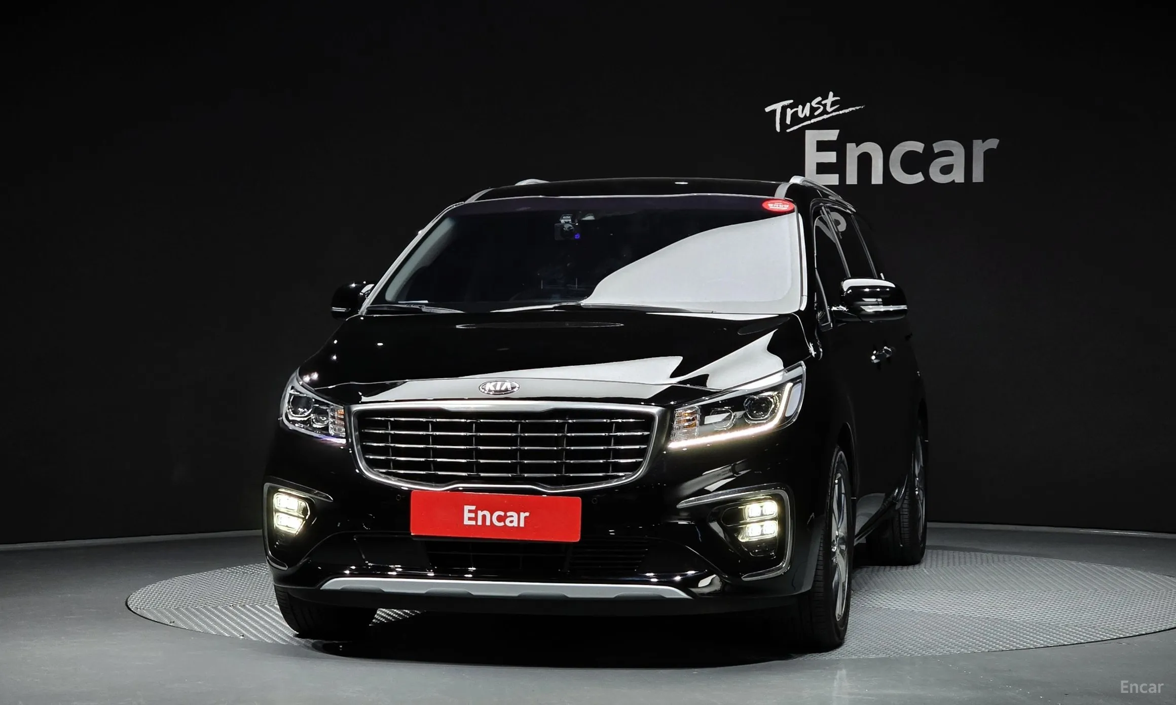 Kia Carnival превью 2