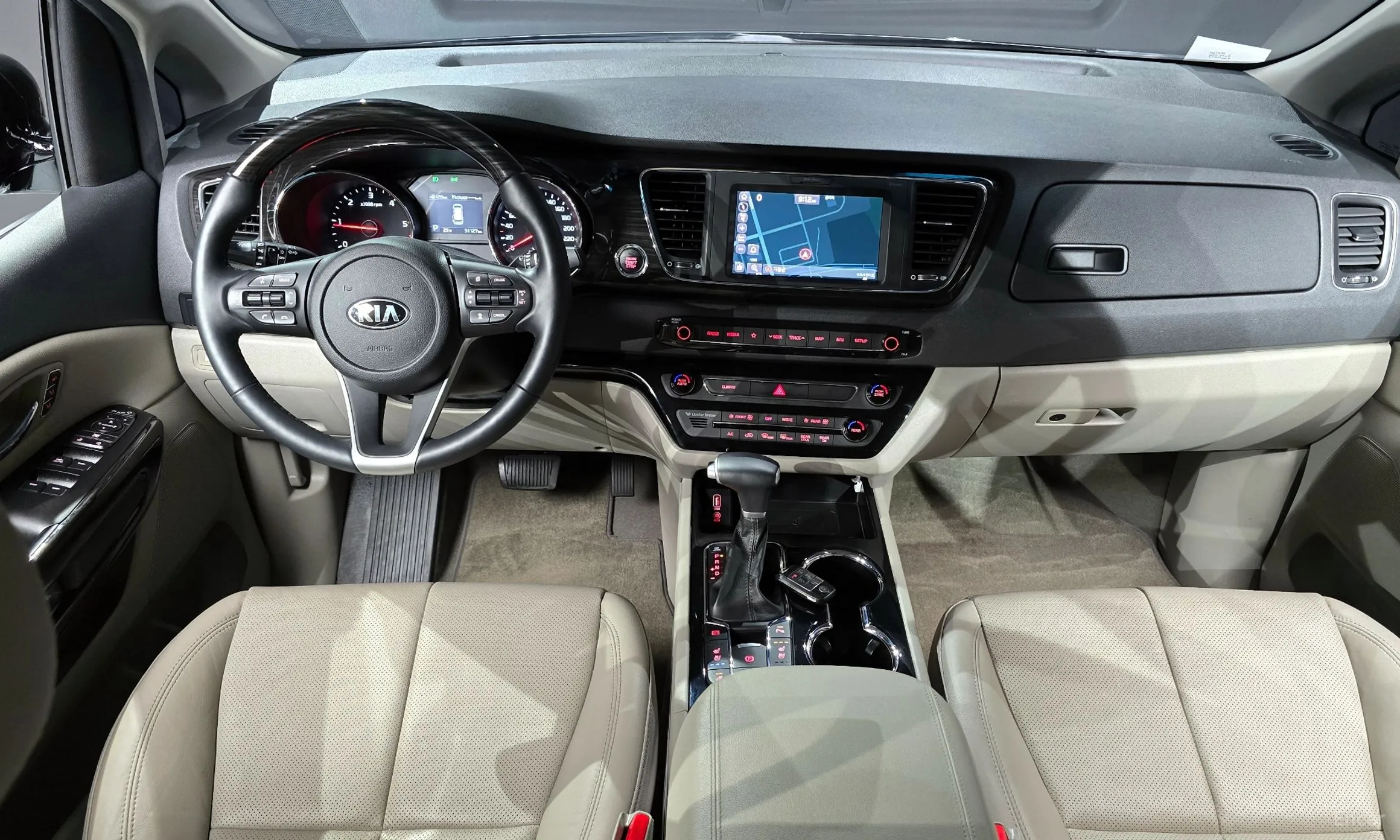 Kia Carnival превью 4