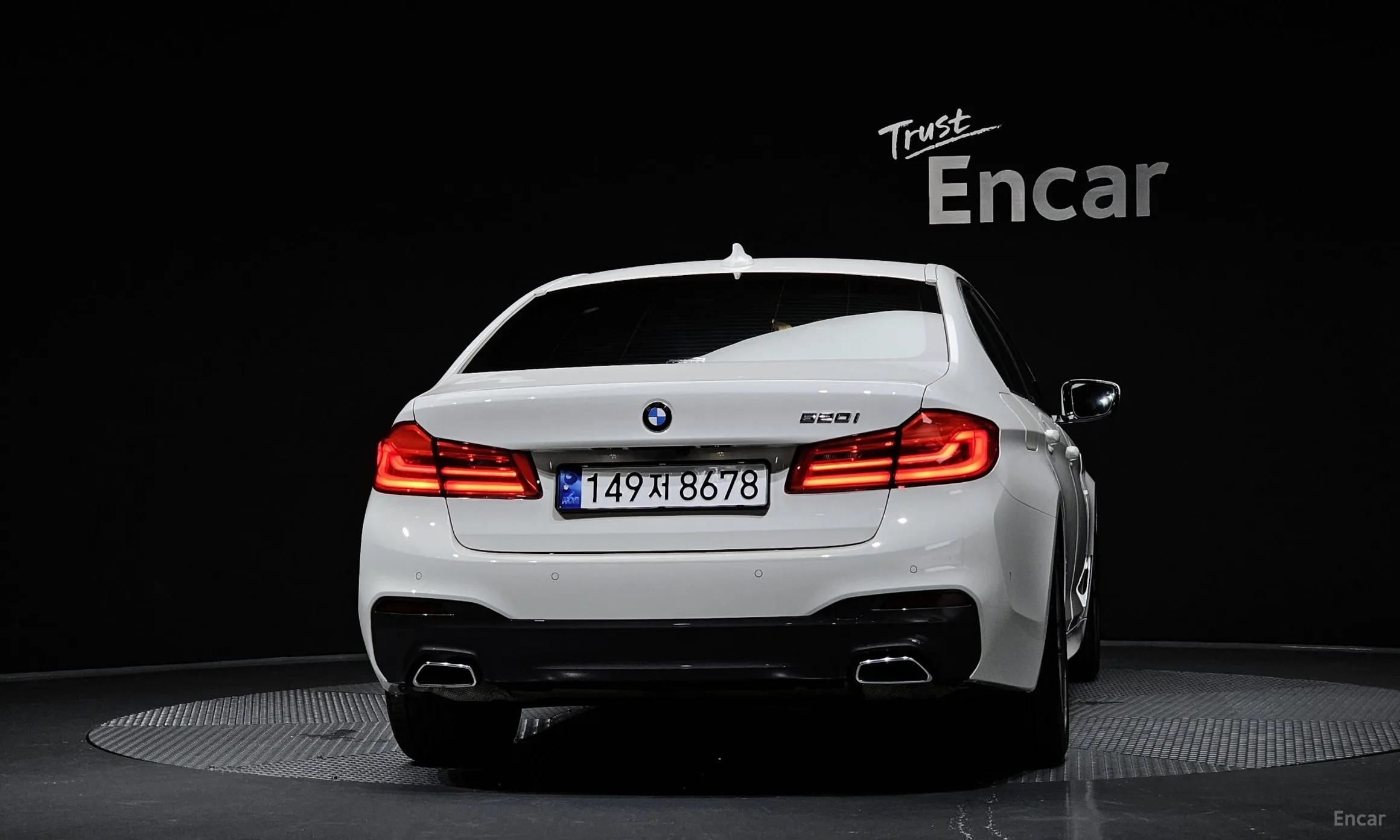 BMW 5 Series (G30) превью 3