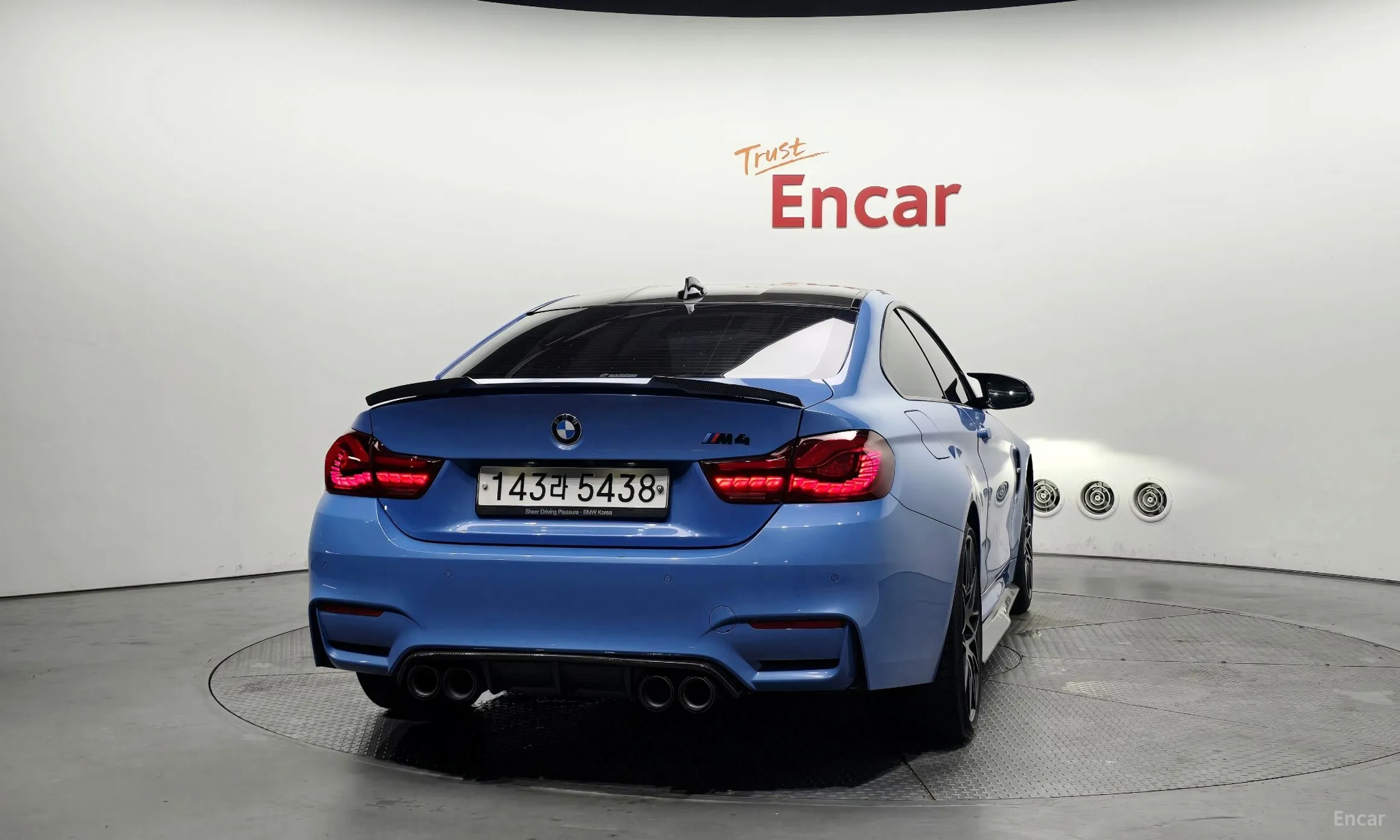 BMW M4 (F82) превью 3