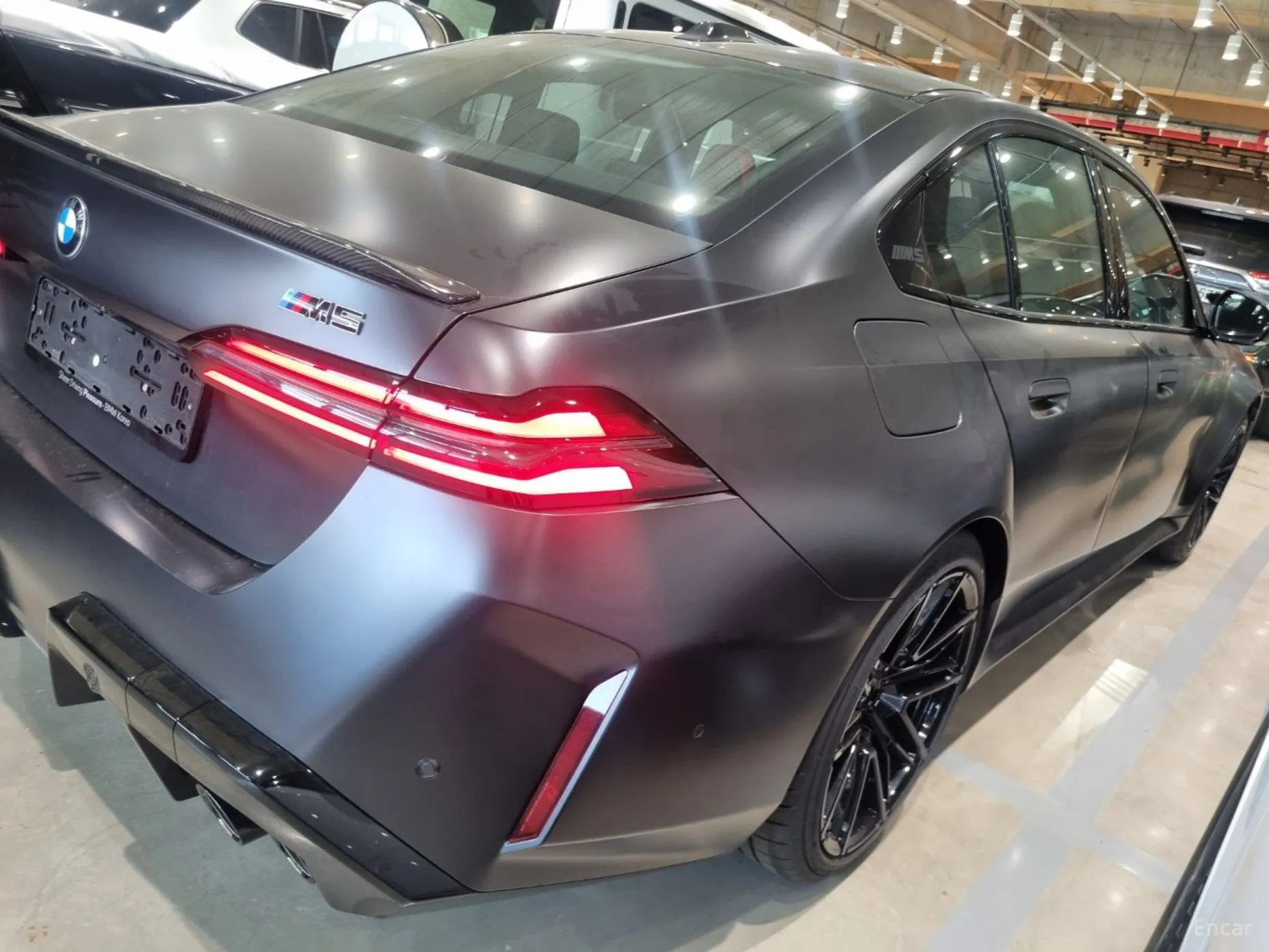BMW M5 (G90) превью 3