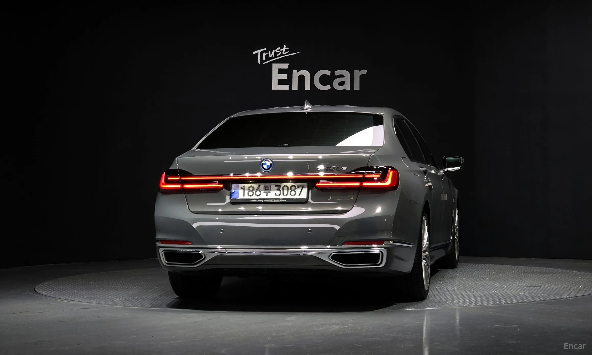 BMW 7 Series (G11) превью 3