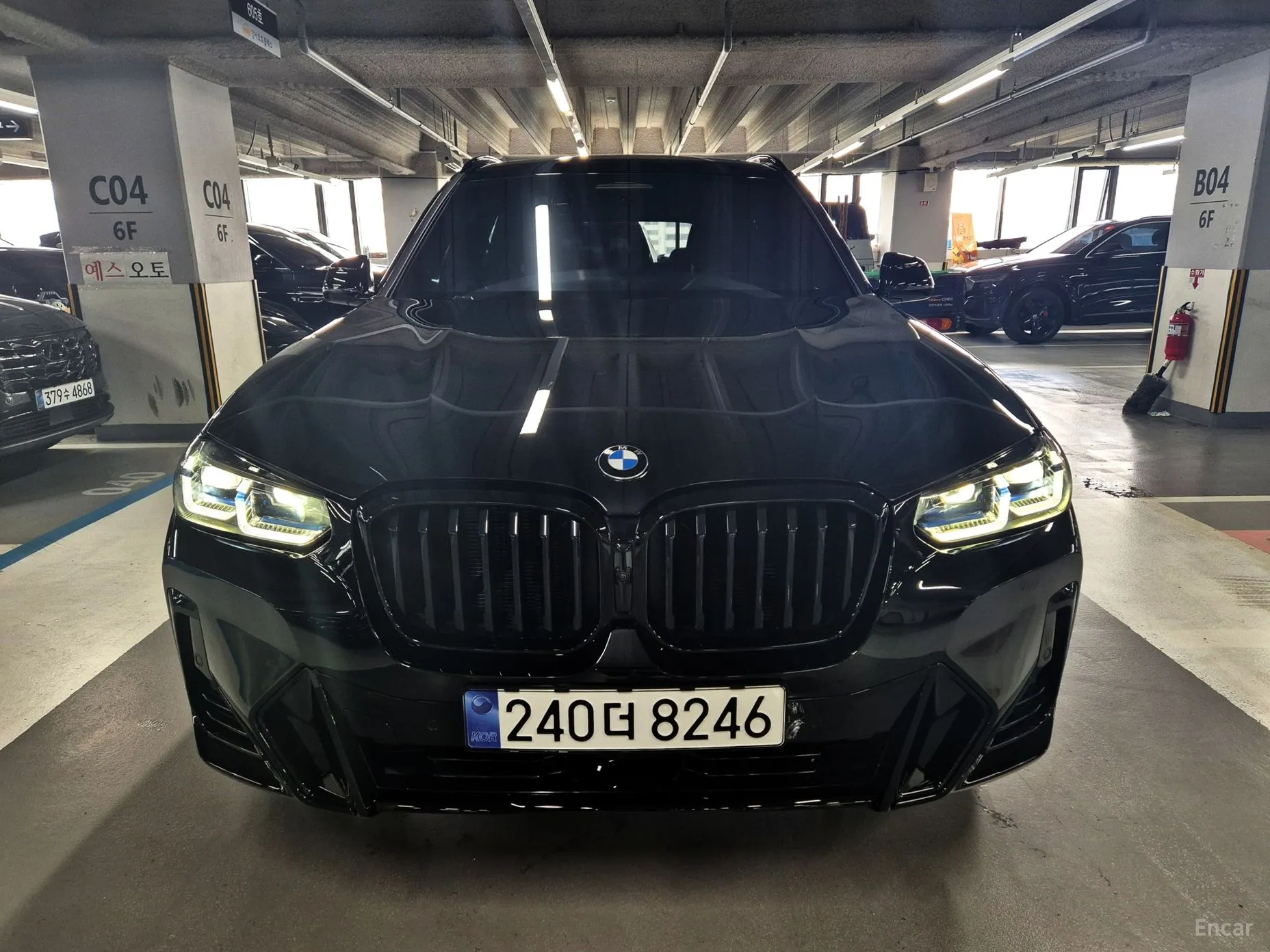 X3 (G01)