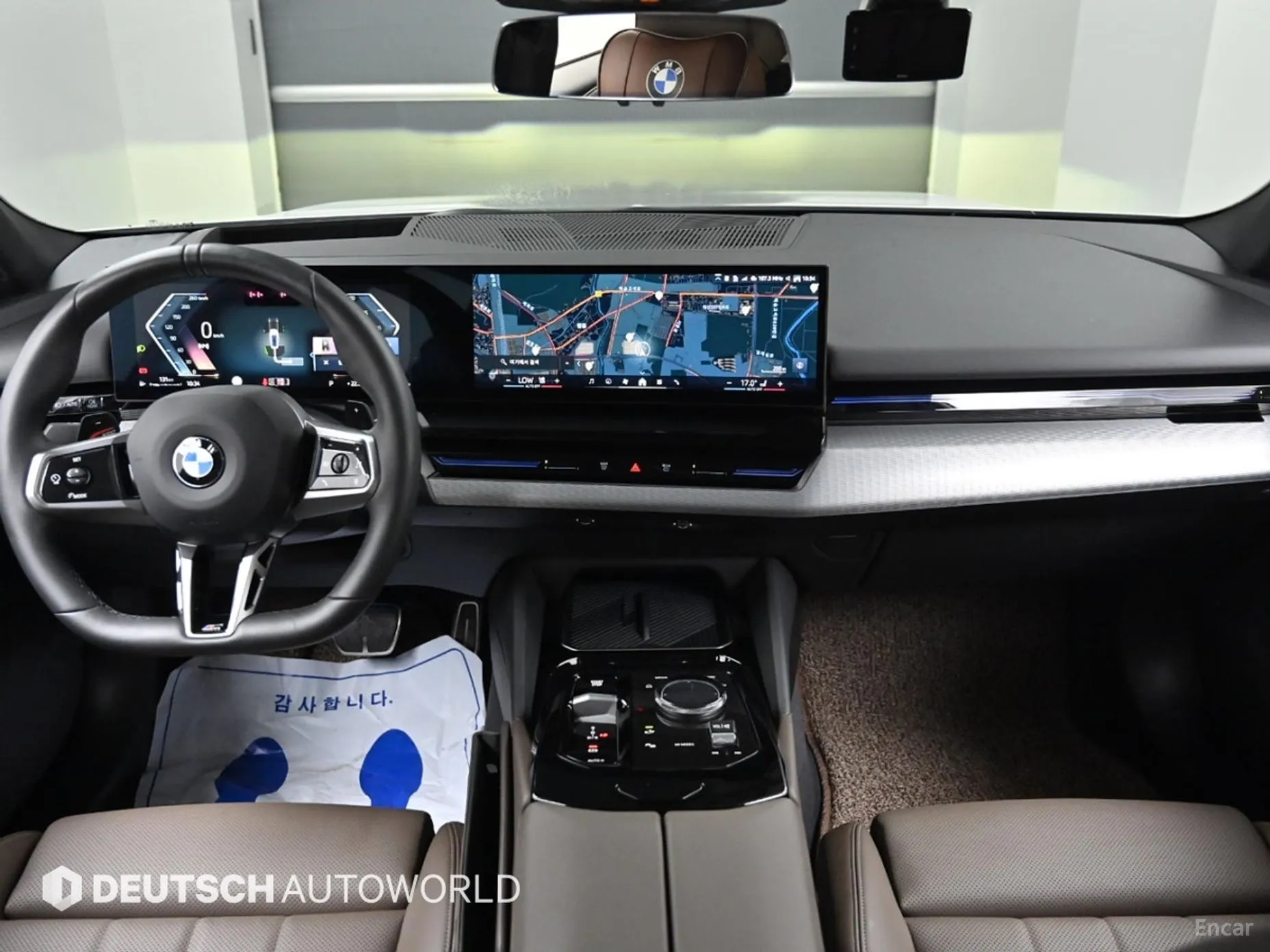 BMW 5 Series (G60) превью 4