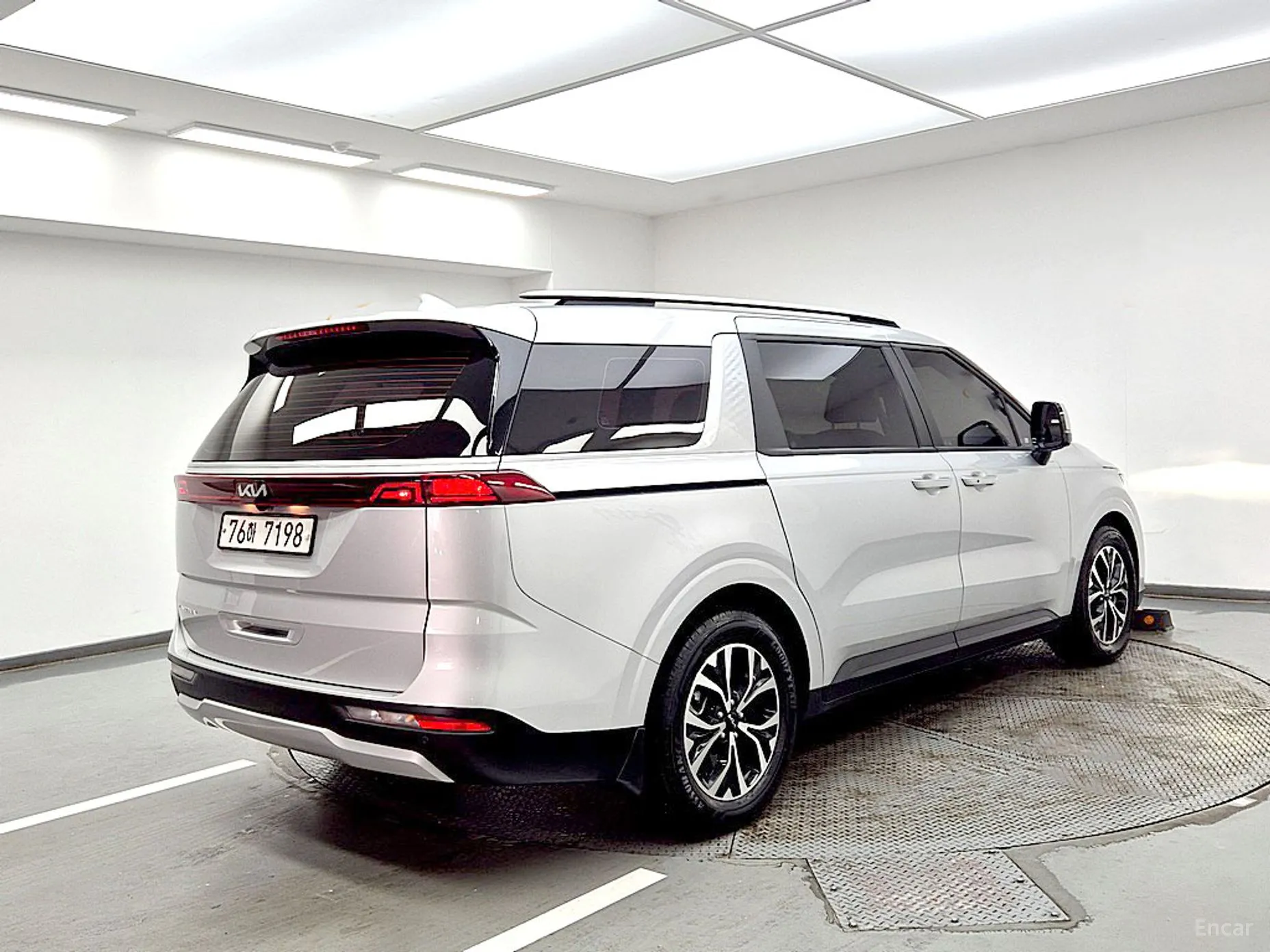 Kia Carnival Gen 4 превью 2