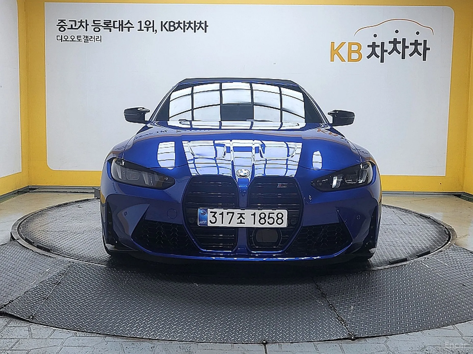 BMW M4 (G82)