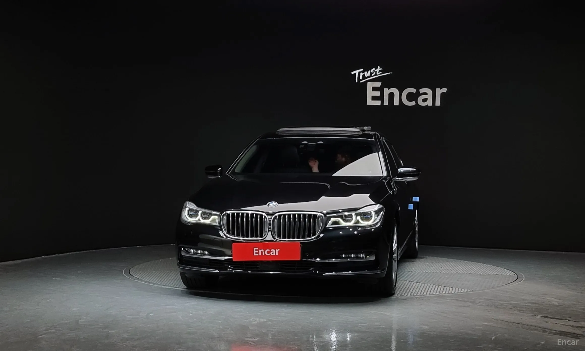 BMW 7 Series (G11) превью 2