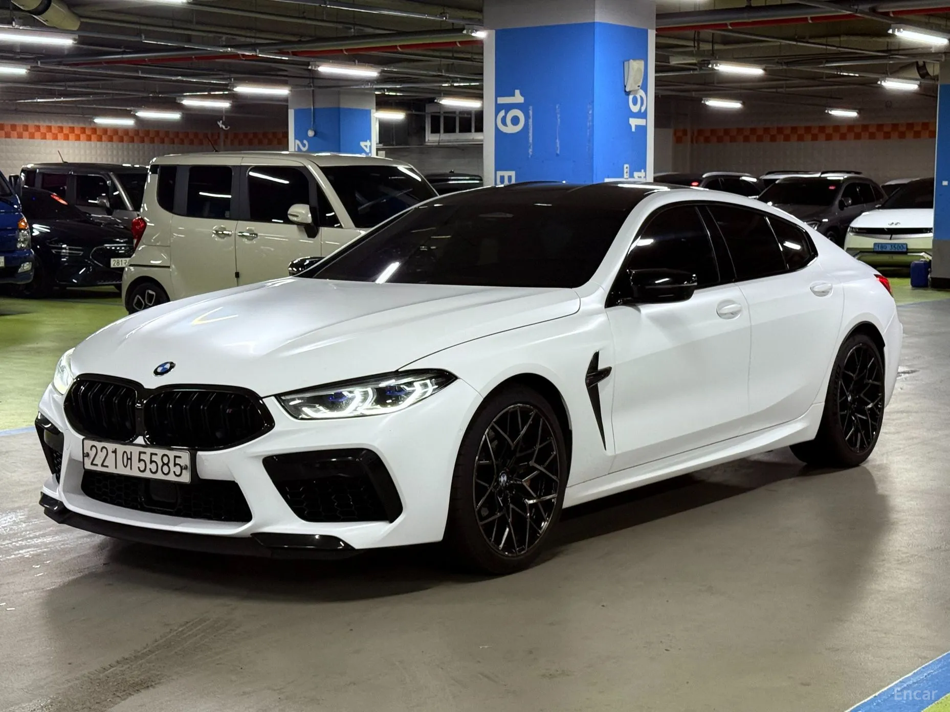 BMW M8 (G15)