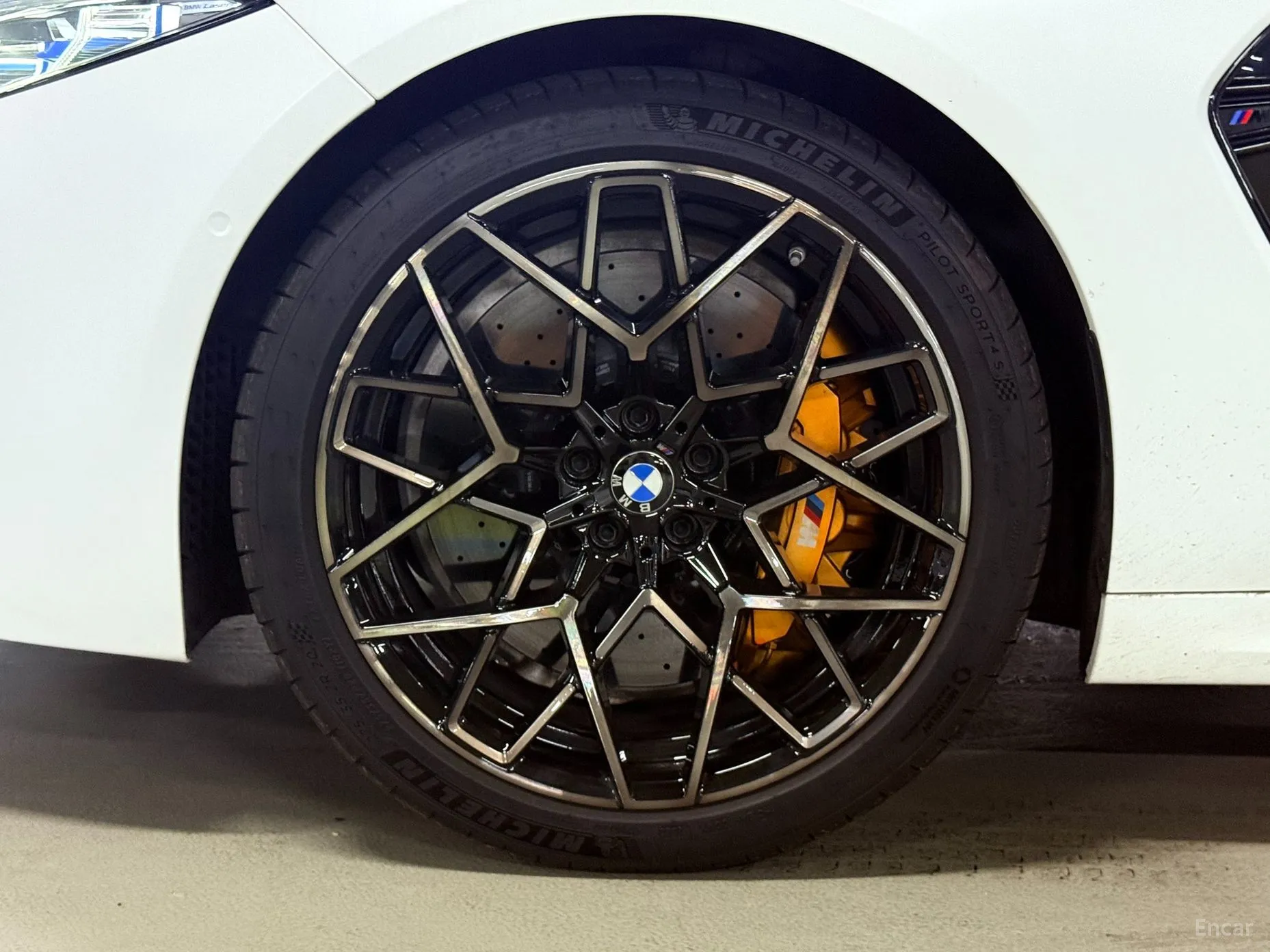 BMW M8 (G15) превью 4