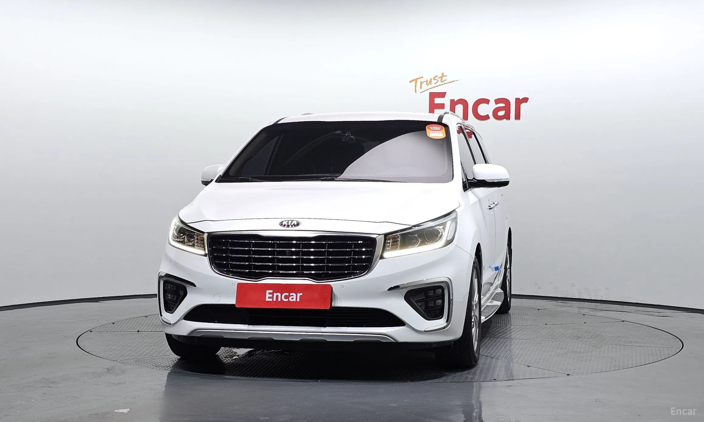 Kia Carnival превью 2