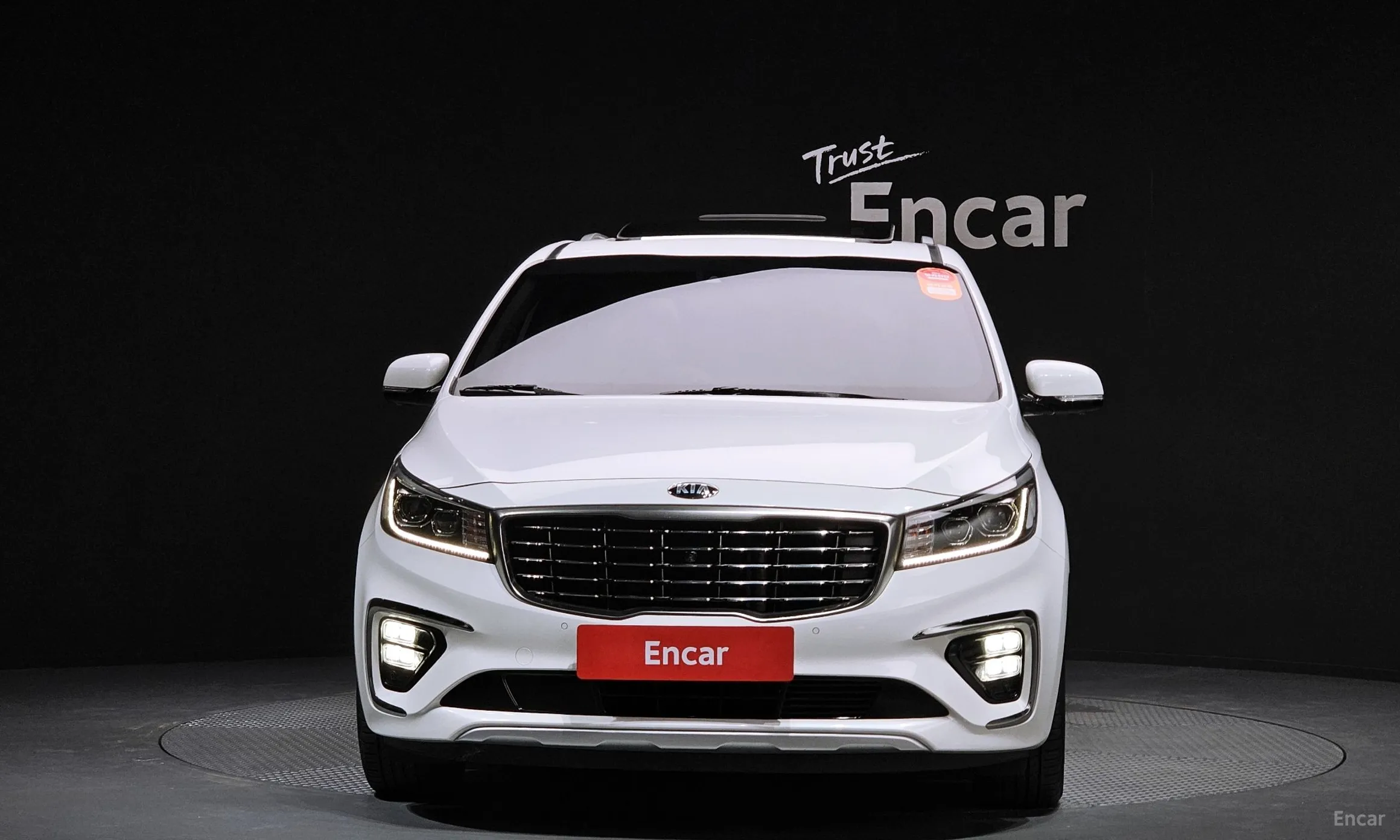 Kia Carnival превью 2