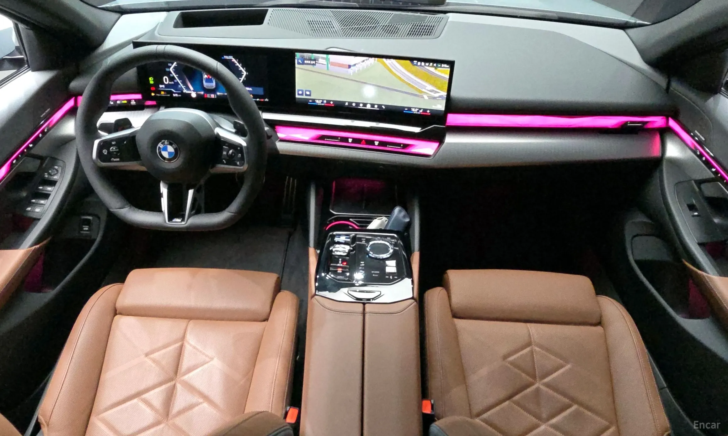BMW 5 Series (G60) превью 4