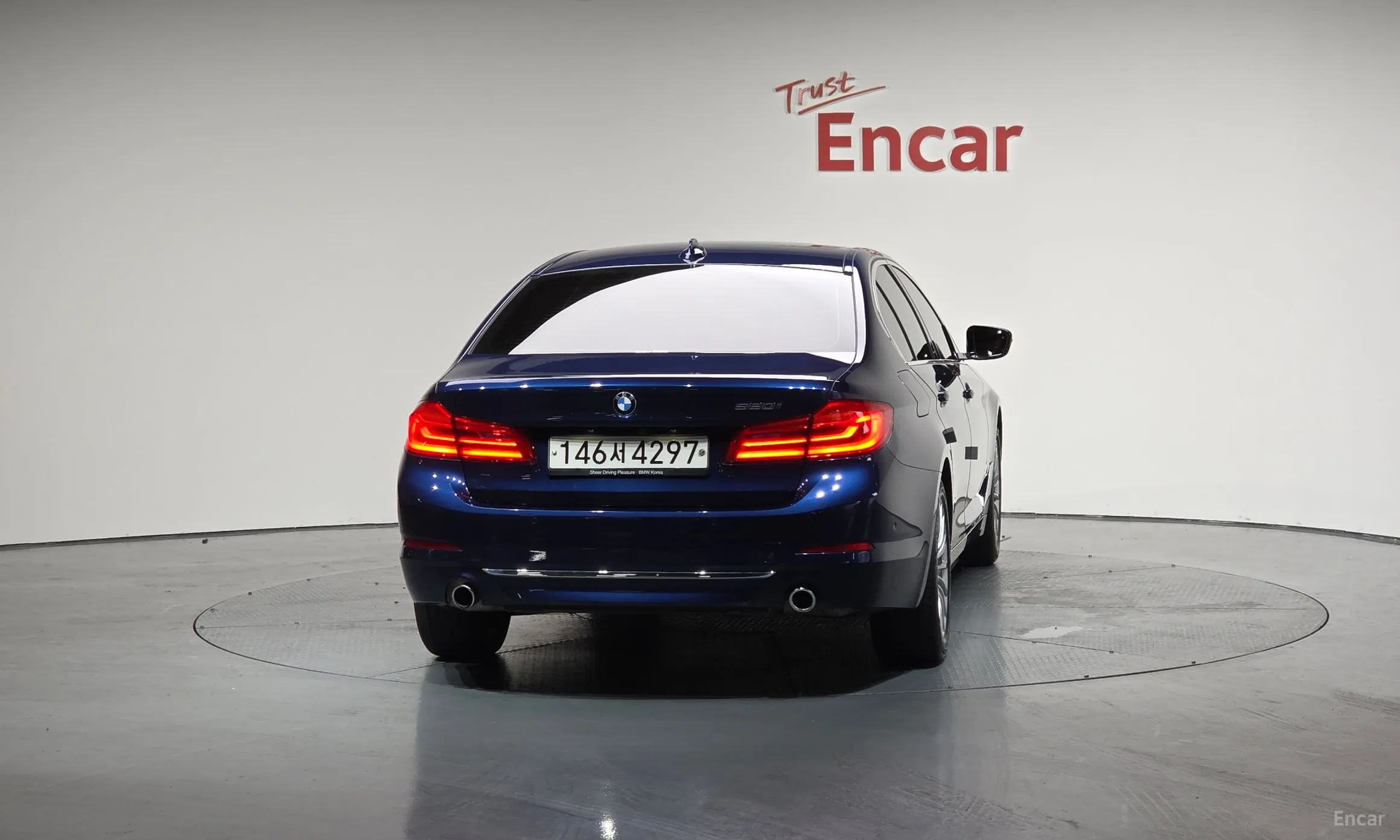 BMW 5 Series (G30) превью 3