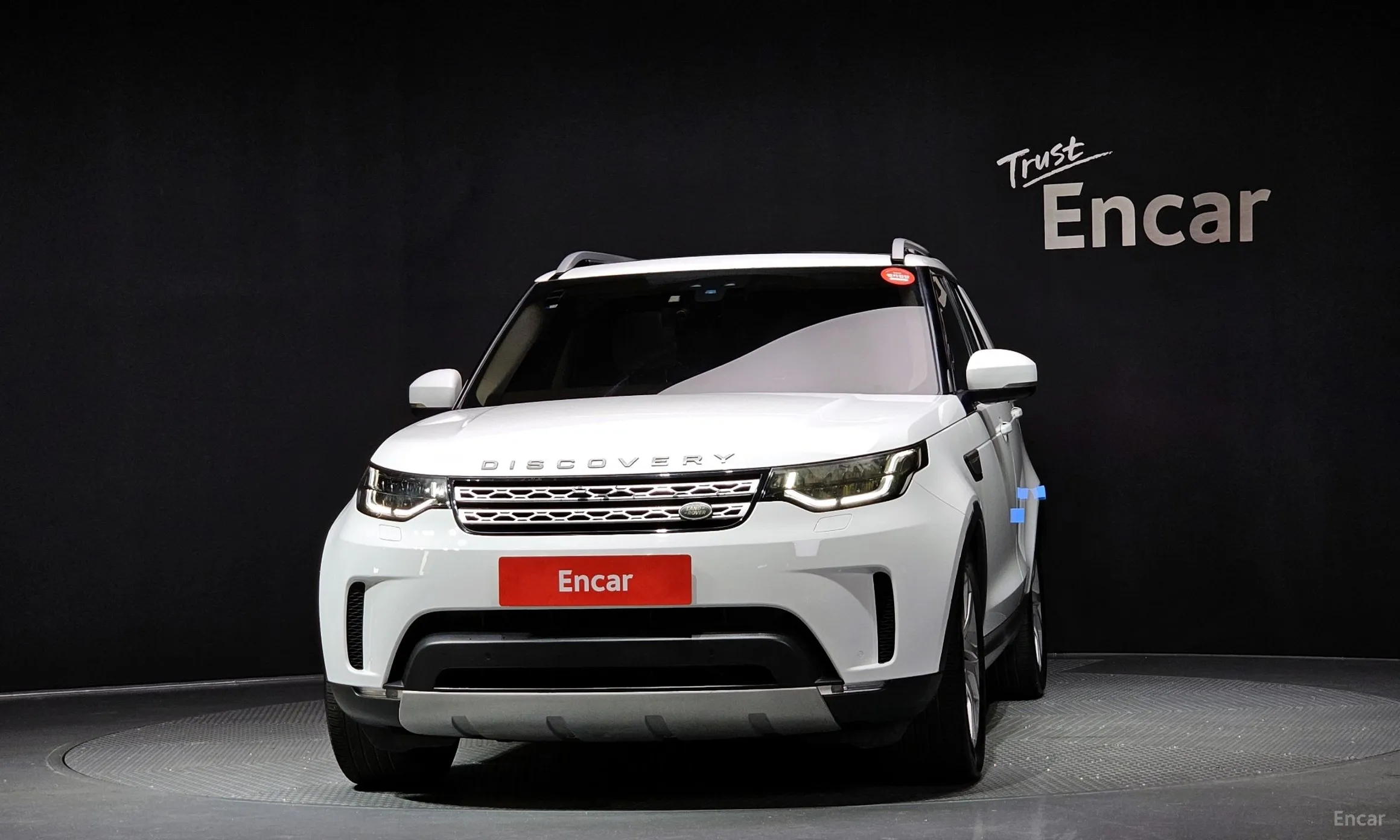 Land Rover Discovery 5 превью 3